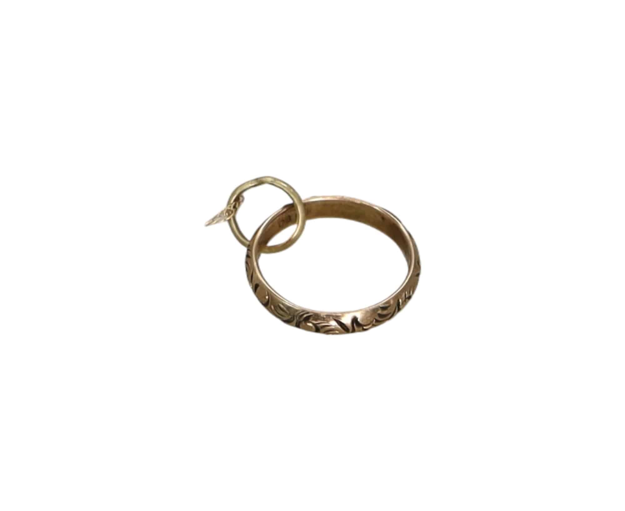 10k Gold Art Deco Circle Pendant - Petra Star
