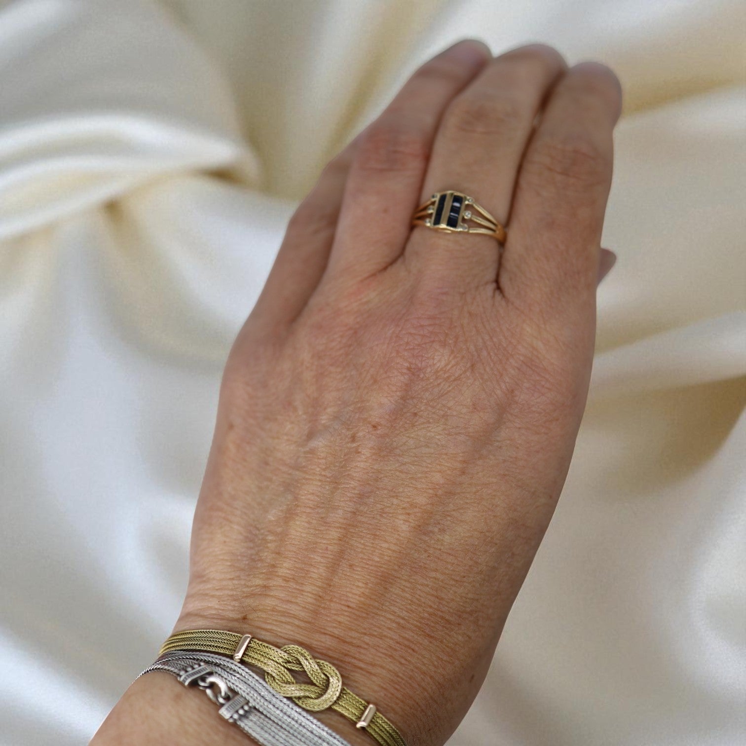 14k Gold 1960s Modernist Sapphire & Diamond Ring - Petra Star