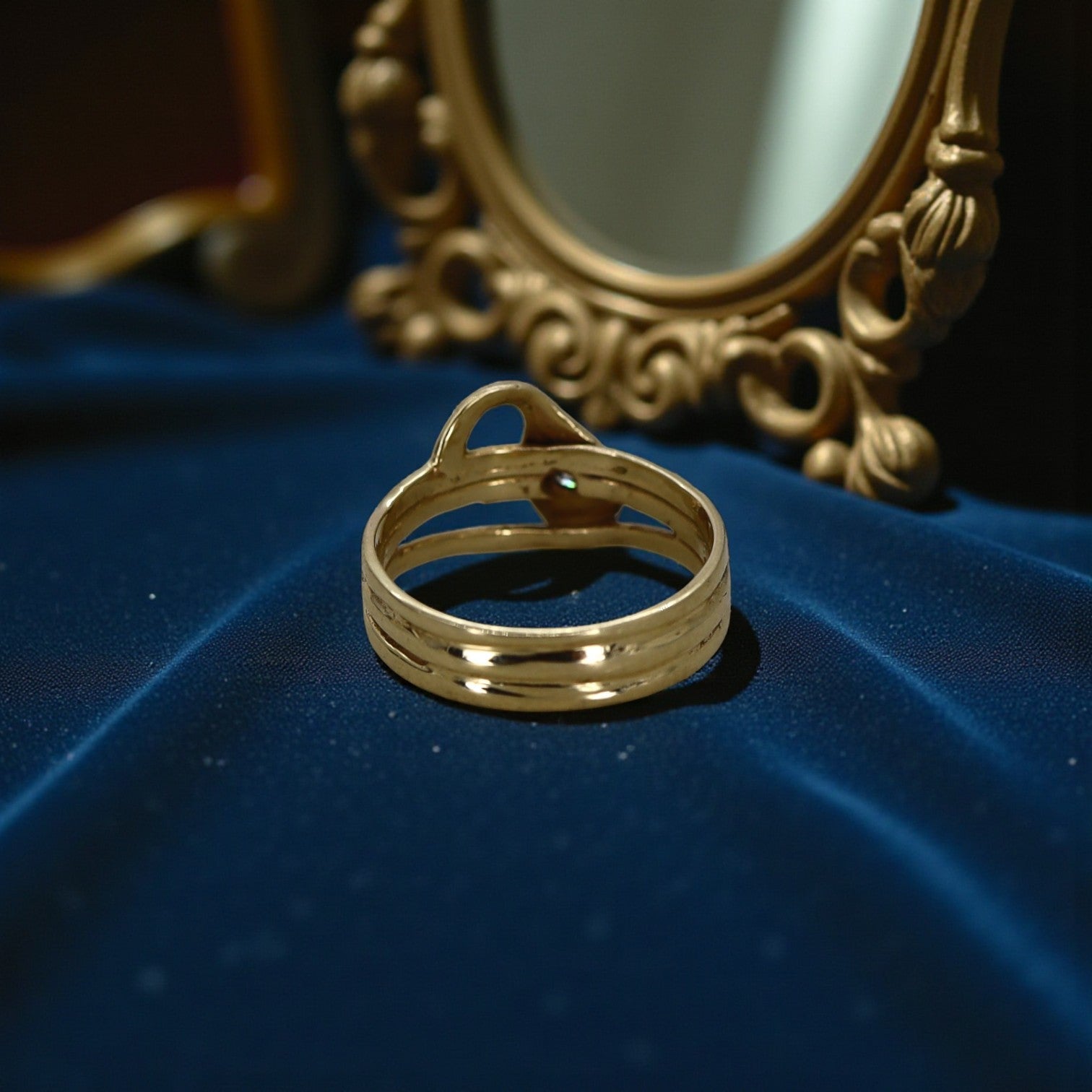 14k Gold Antique Diamond Snake Ring - Petra Star