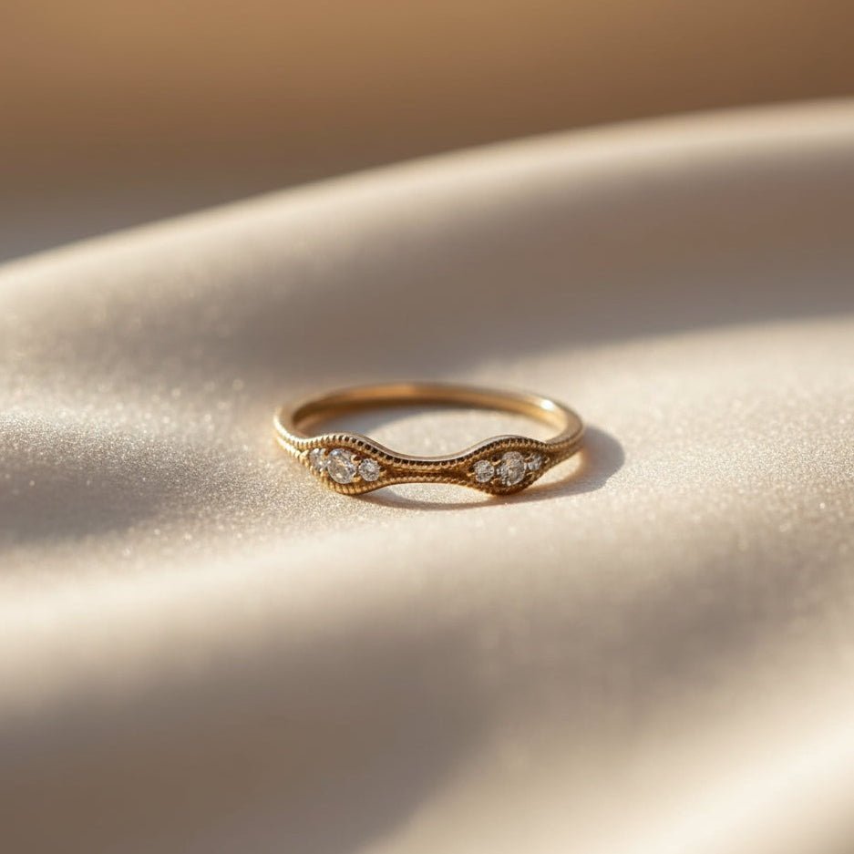 14k Gold Milgrain Ribbed Diamond Band - Petra Star