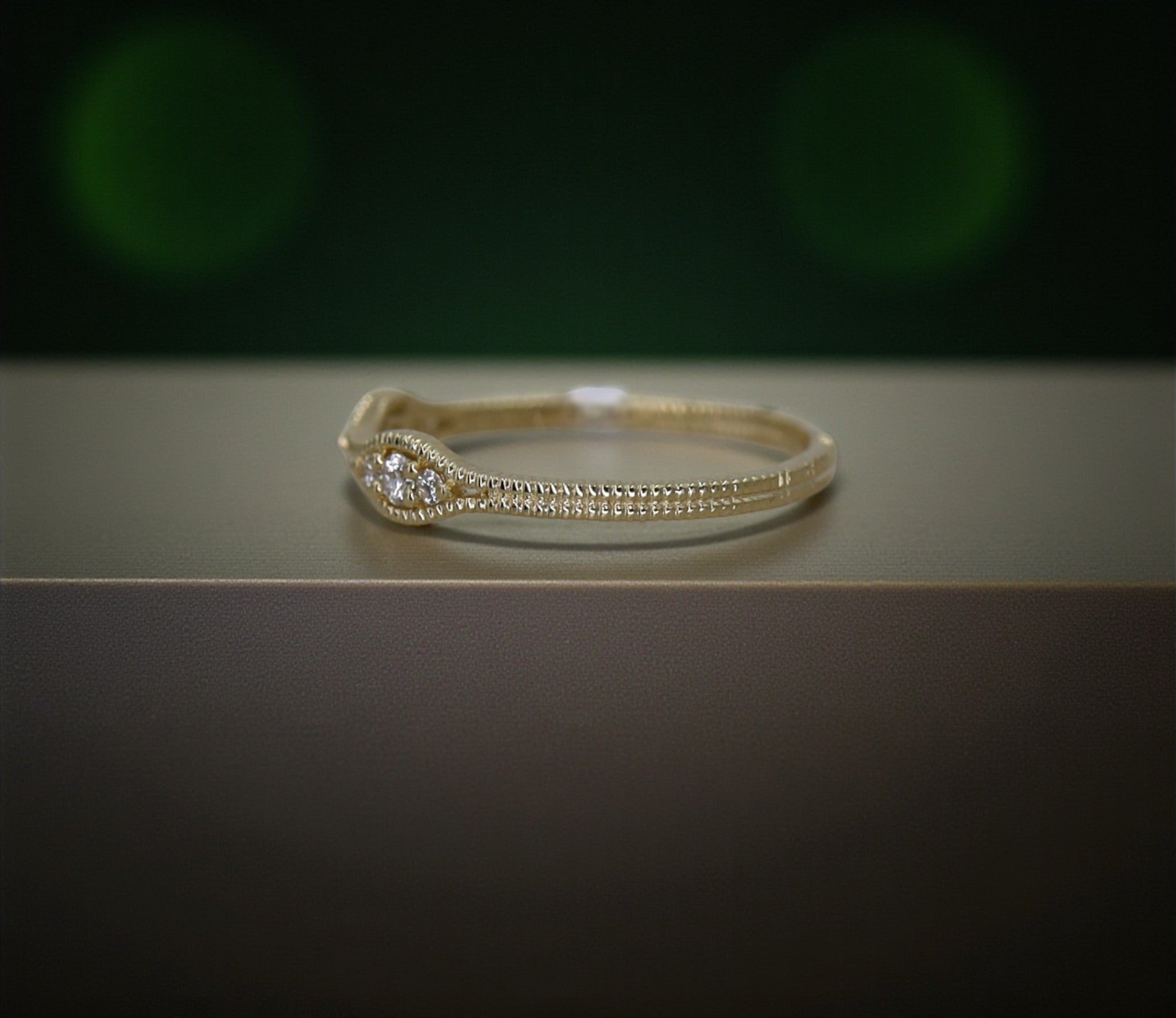 14k Gold Milgrain Ribbed Diamond Band - Petra Star