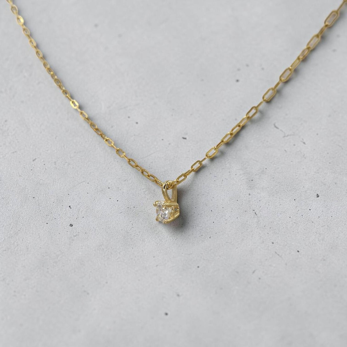 14k Yellow Gold Four-Prong Solitaire Diamond Necklace with Chain / 0.29 ct K/VS2 - Petra Star