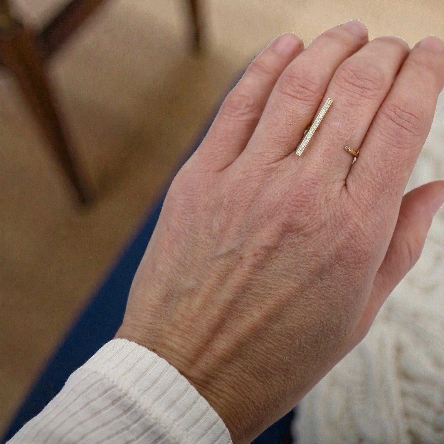 18k Gold Open Space Line Diamond Ring - Petra Star