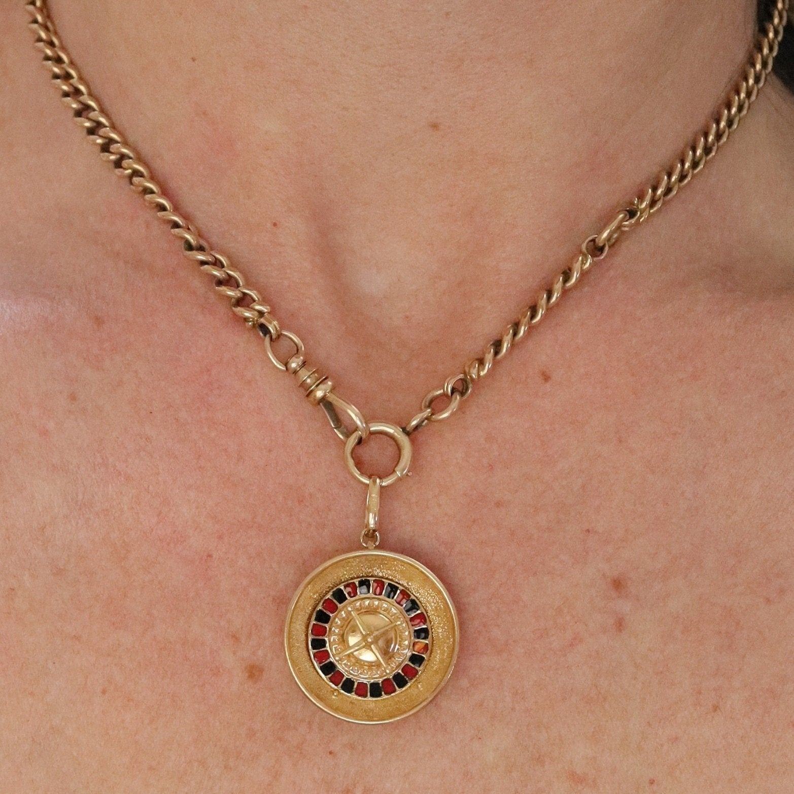18K Vintage Moving Roulette Wheel Charm - Petra Star
