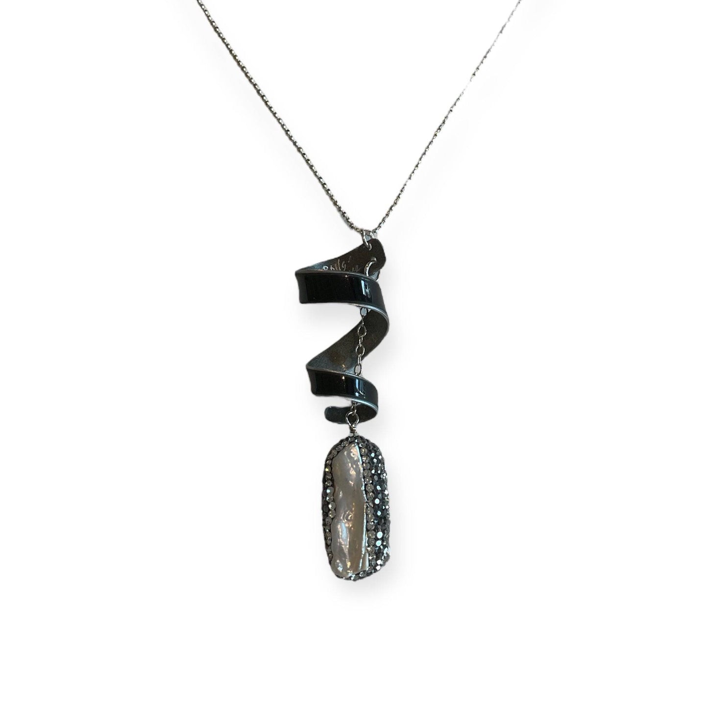 Rolls-Royce Ghost Biwa Pearl Necklace - Petra Star