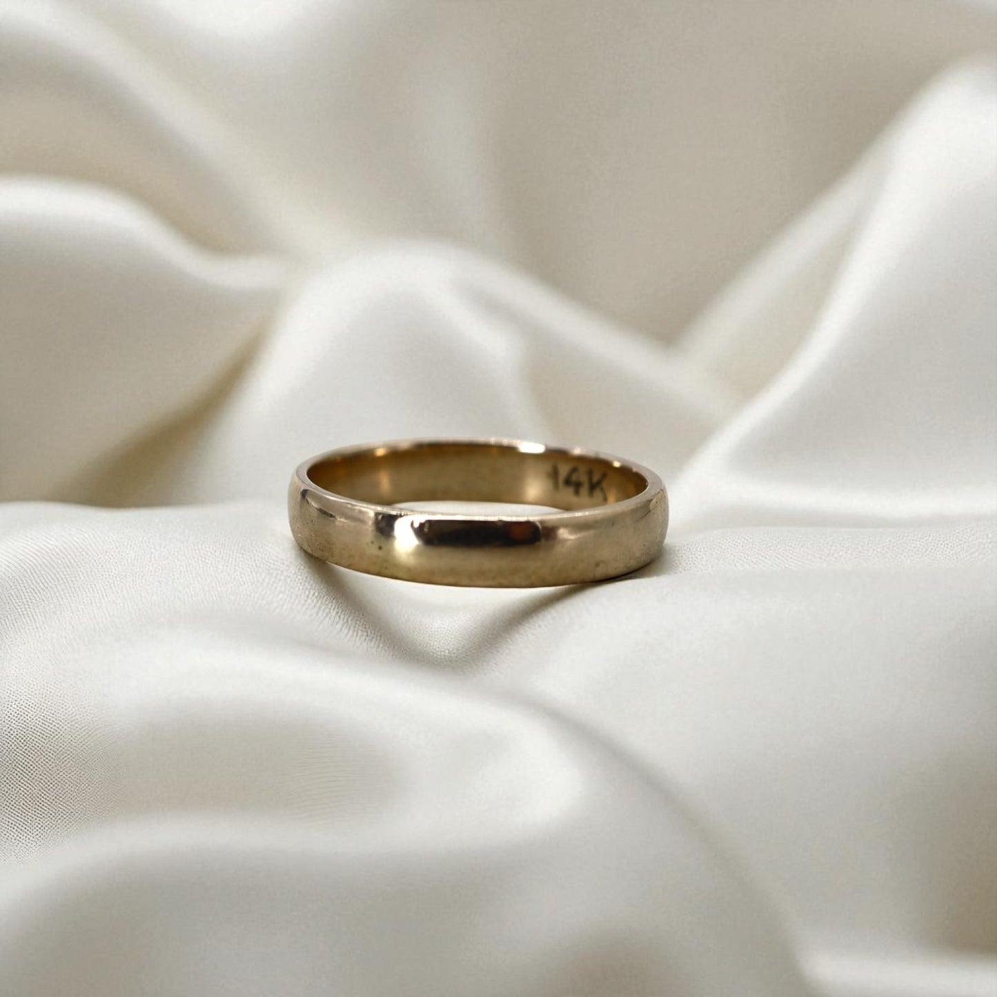 14k Estate 3.4mm Band - Petra Star