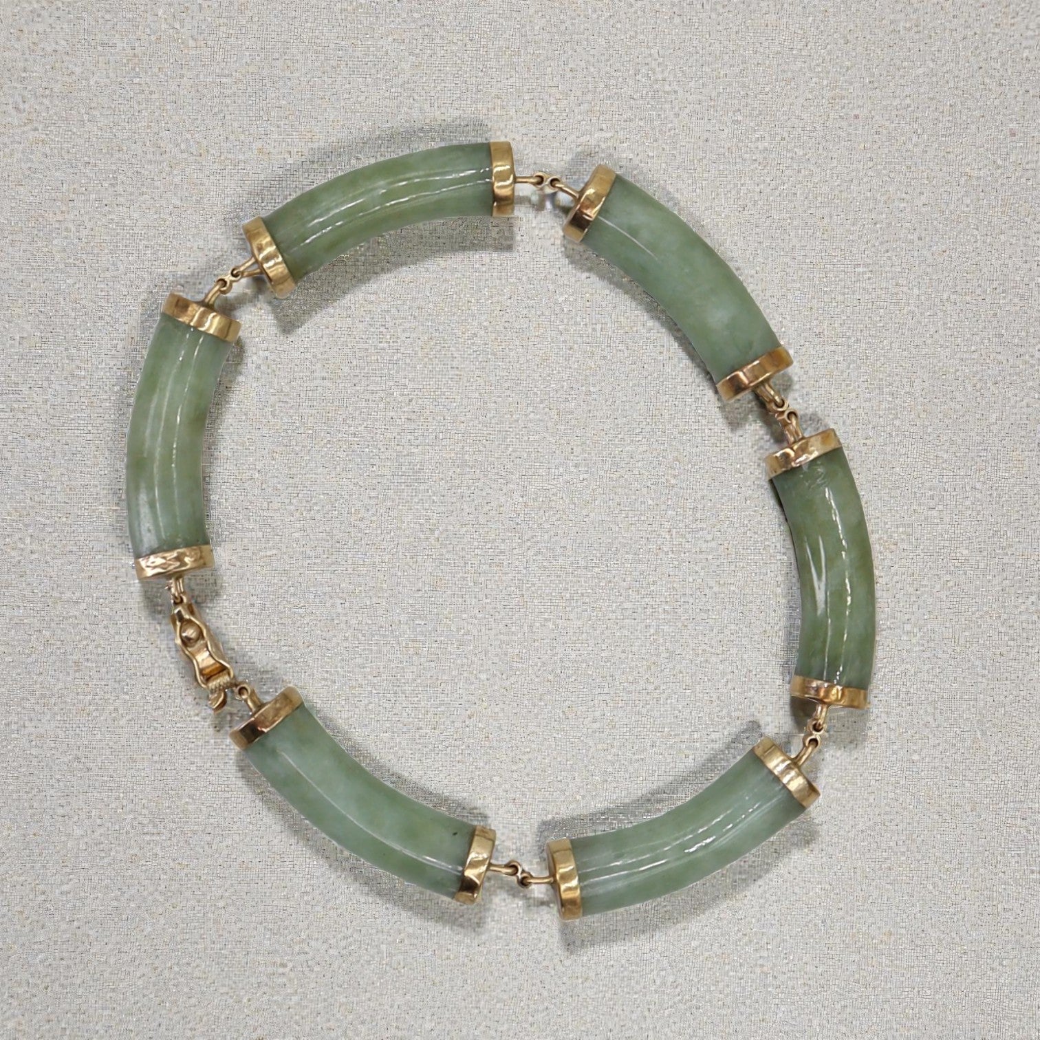Jade Bracelet Mid Century 14k Gold 7.5 Inch - Petra Star