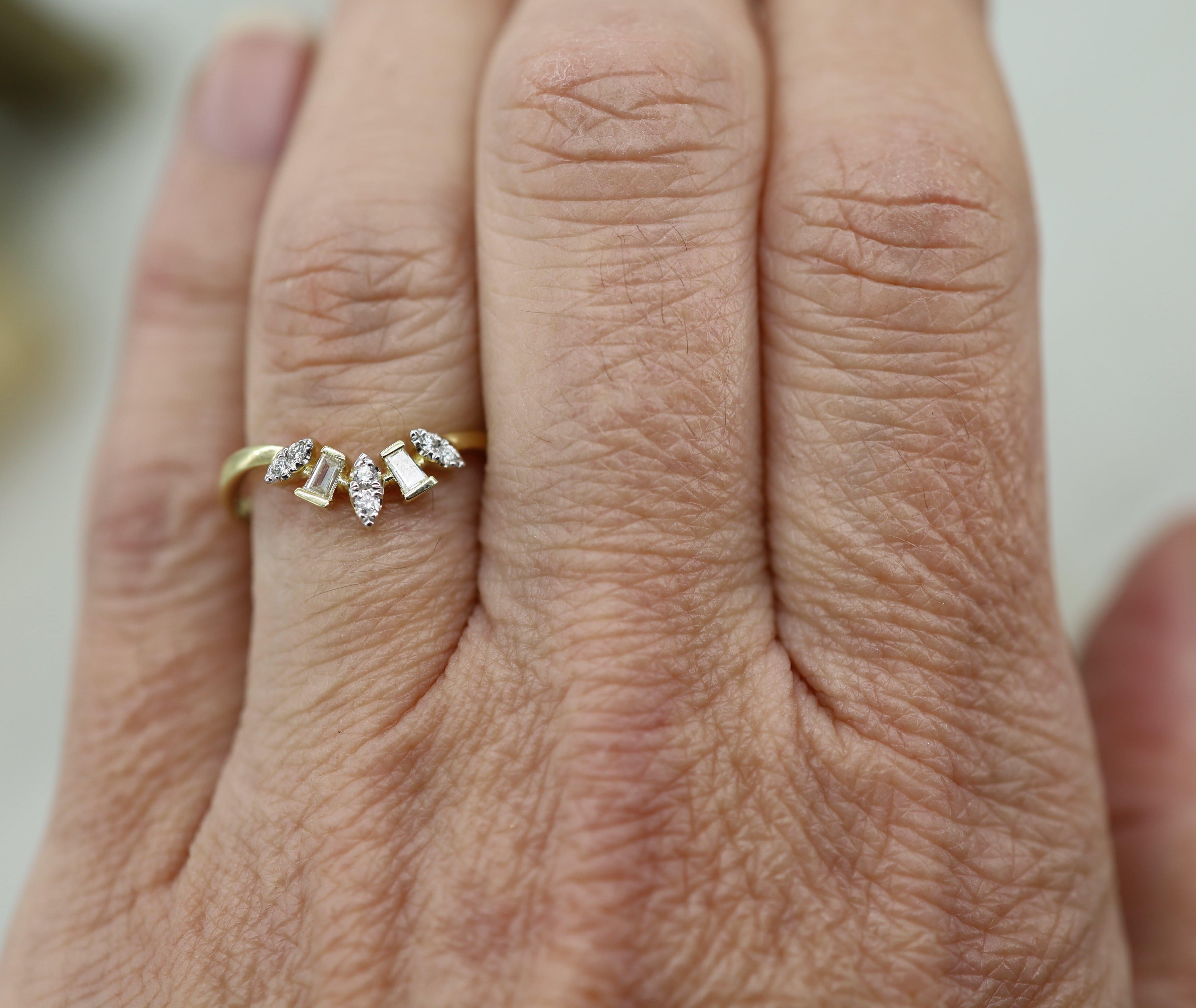 Tiara Diamond Band with Baguettes in 14k Gold - Petra Star