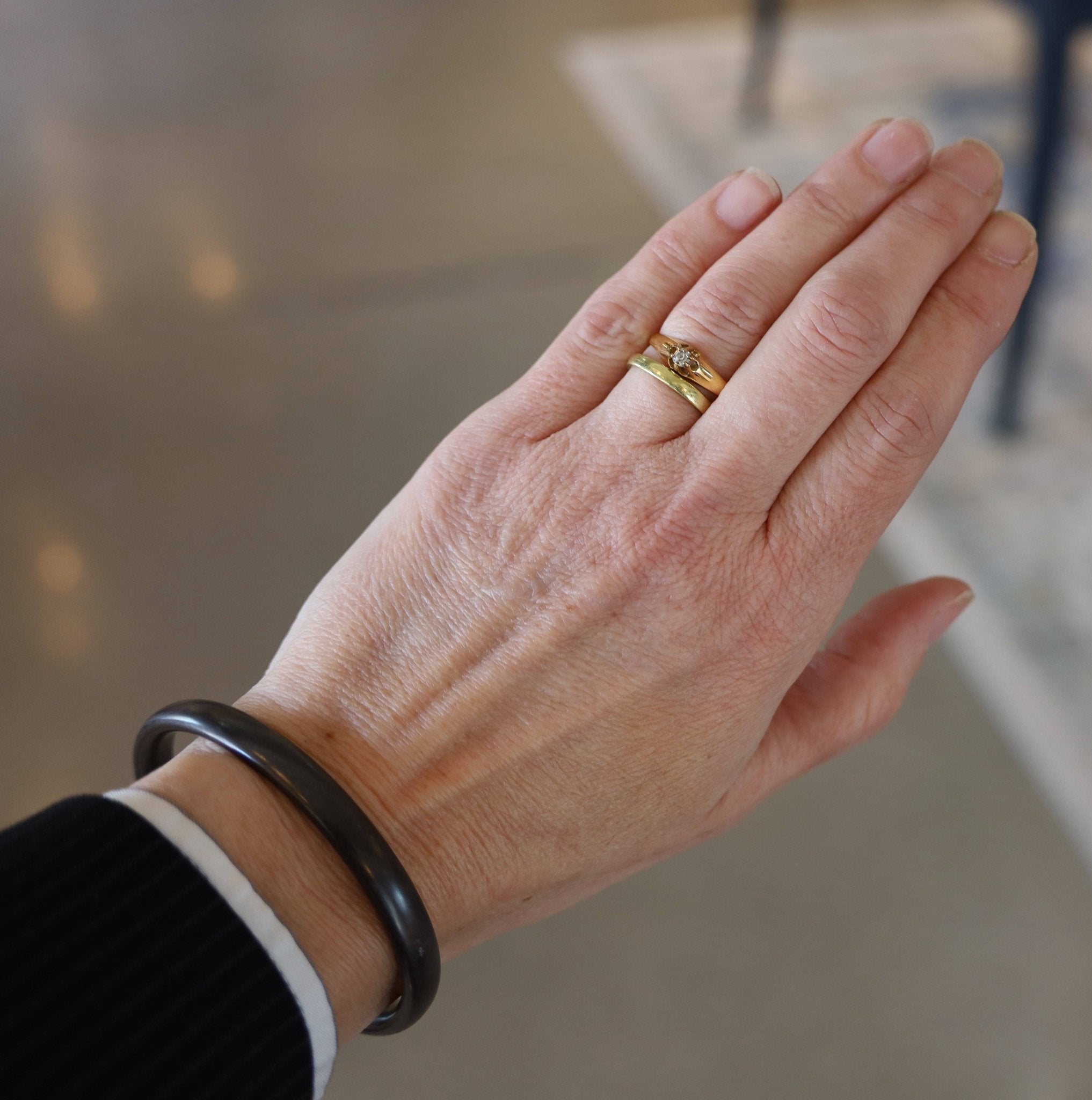 Antique 18k Green Gold Band - Petra Star