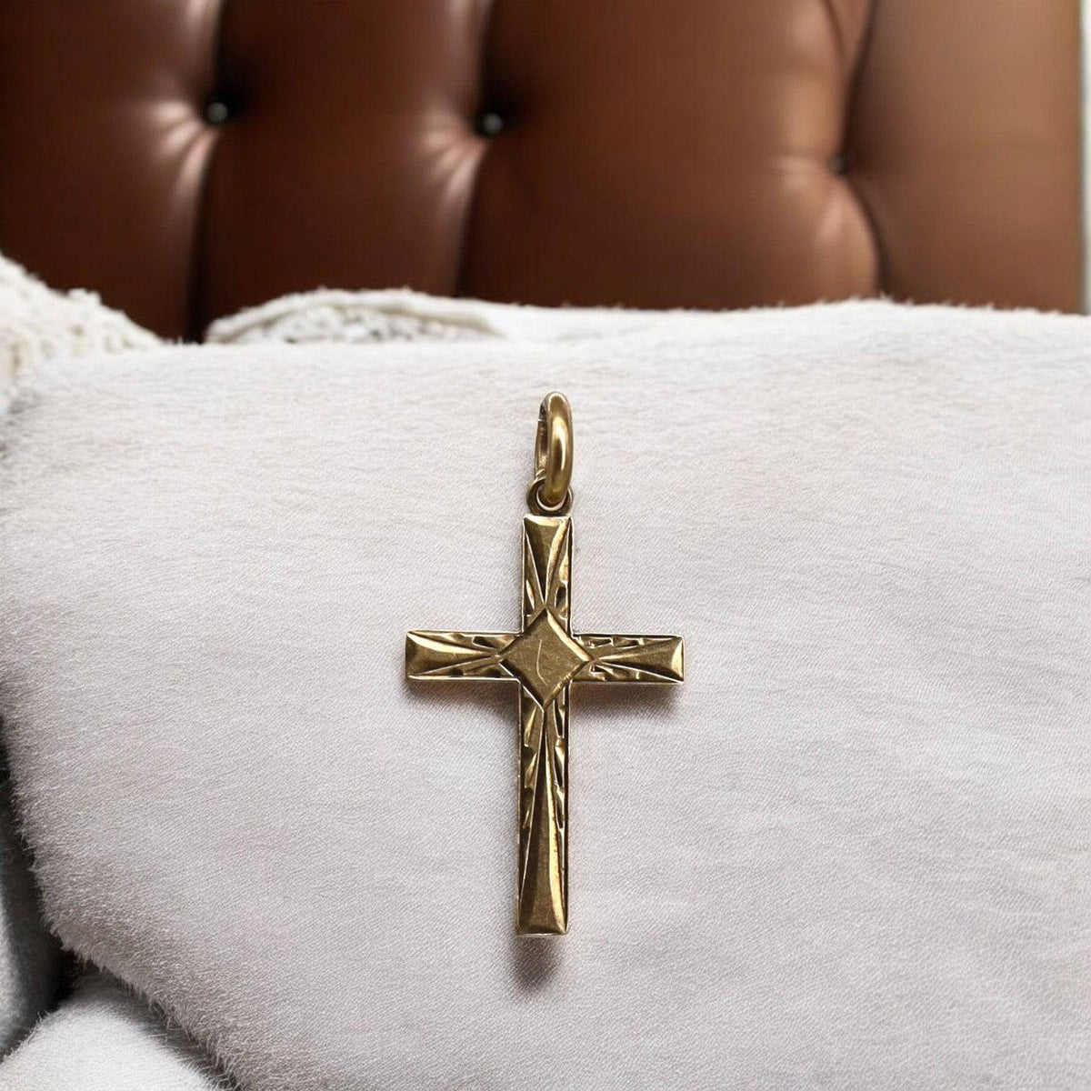 Antique Cross 10k Yellow Gold - Petra Star