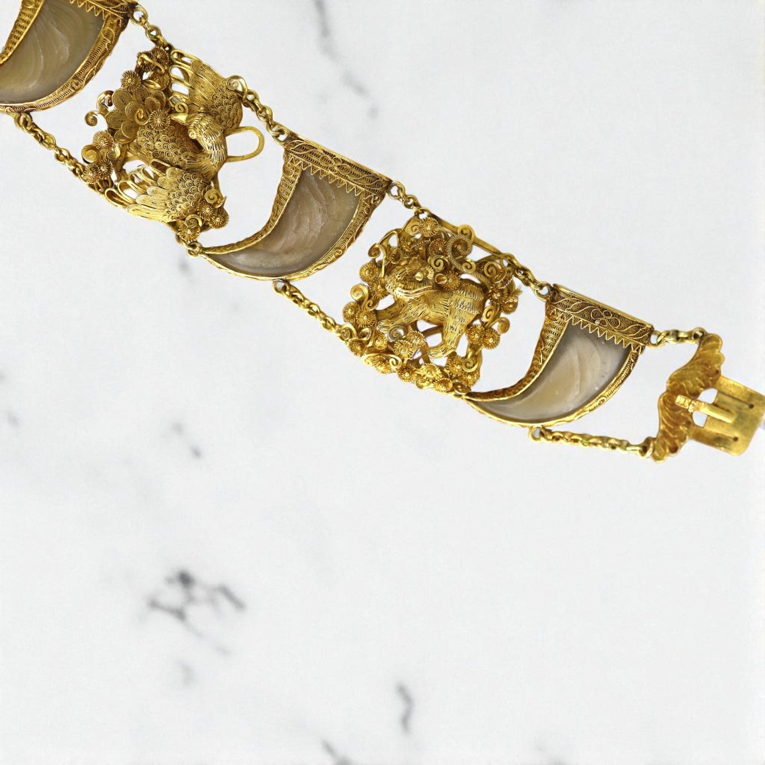 Antique Tiger’s Claw Pendant in 20k Gold with Cannetille Detail (c. Victorian British Raj) - Petra Star