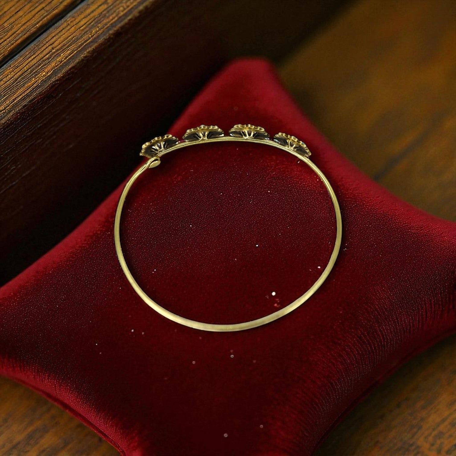 Art Nouveau Flower Bangle Bracelet - Petra Star