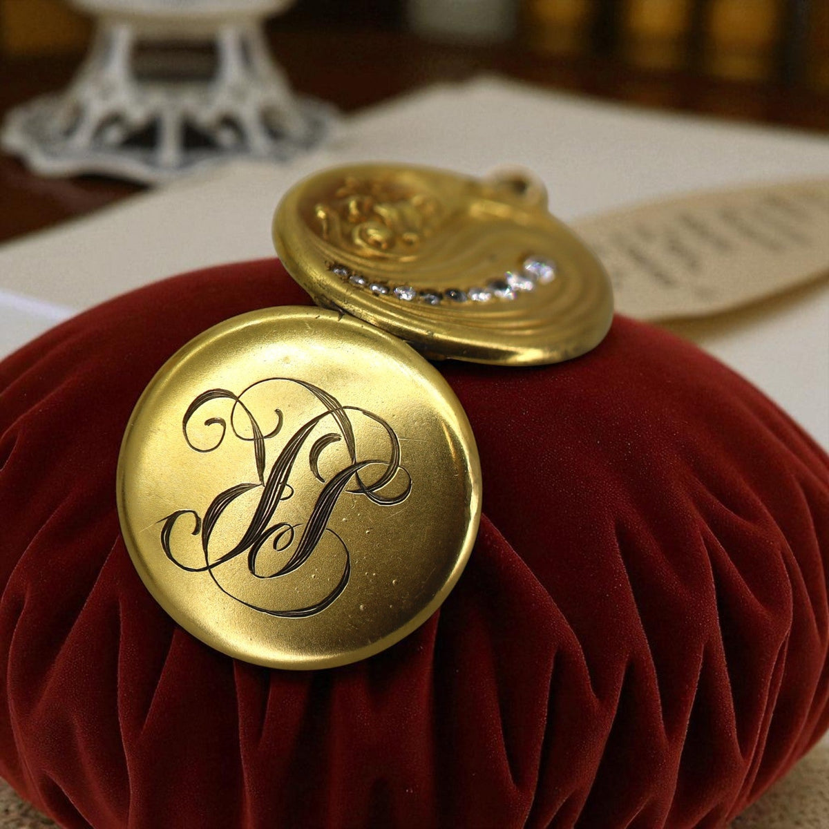 Art Nouveau Gold Locket With Monogram LRC - Petra Star