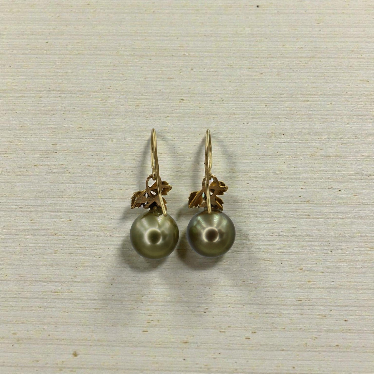 Art Nouveau Tahitian Pearl Earrings in 18k Yellow Gold - Petra Star