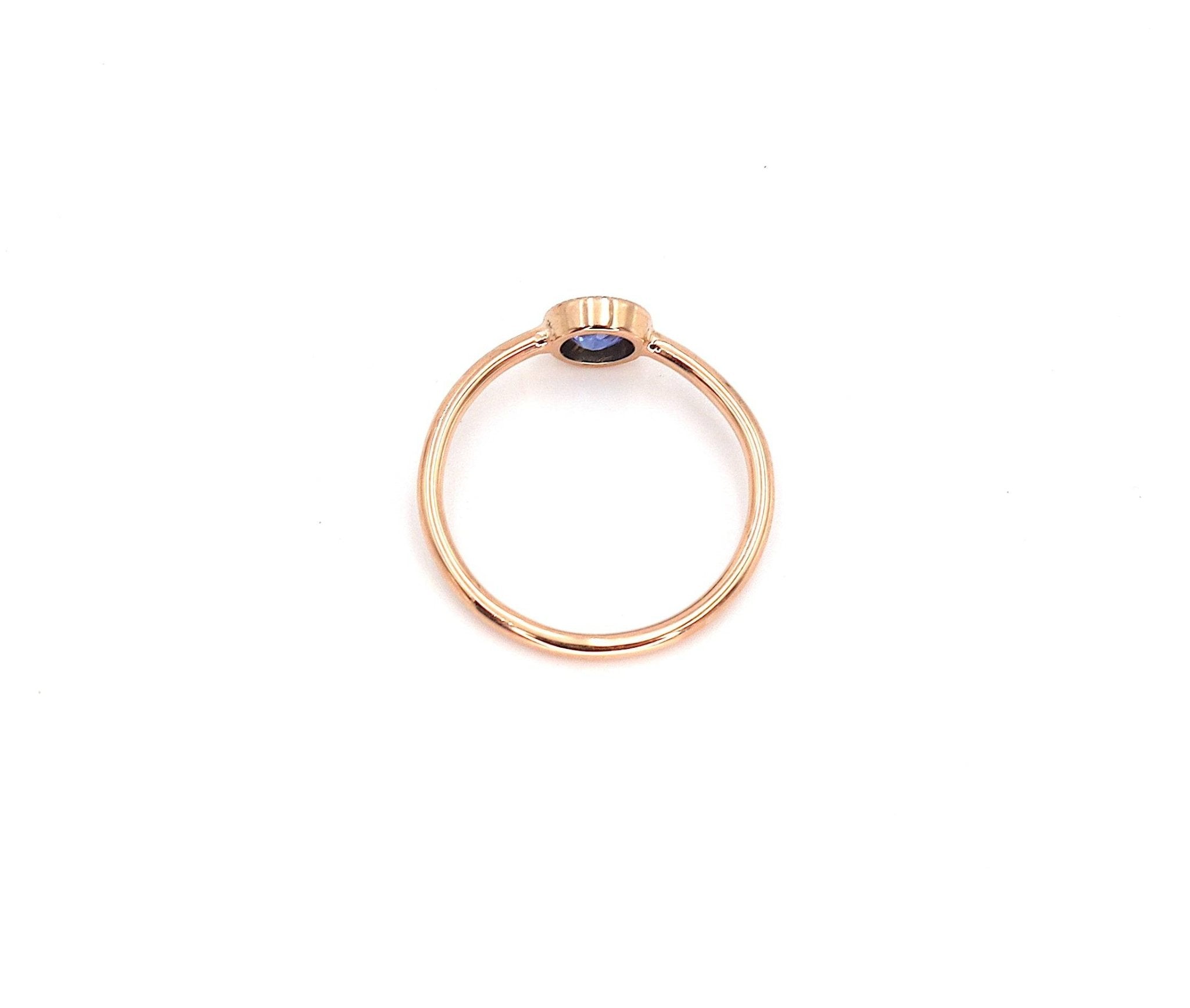 Coin-Edged Minimalist Sapphire Ring - Petra Star