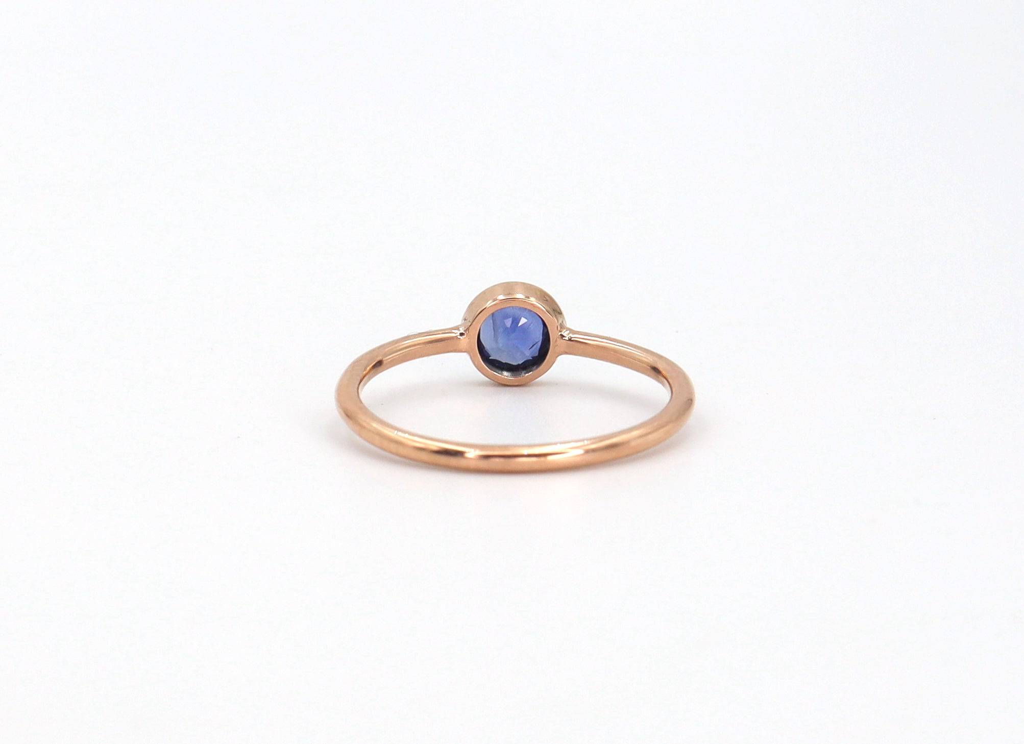 Coin-Edged Minimalist Sapphire Ring - Petra Star