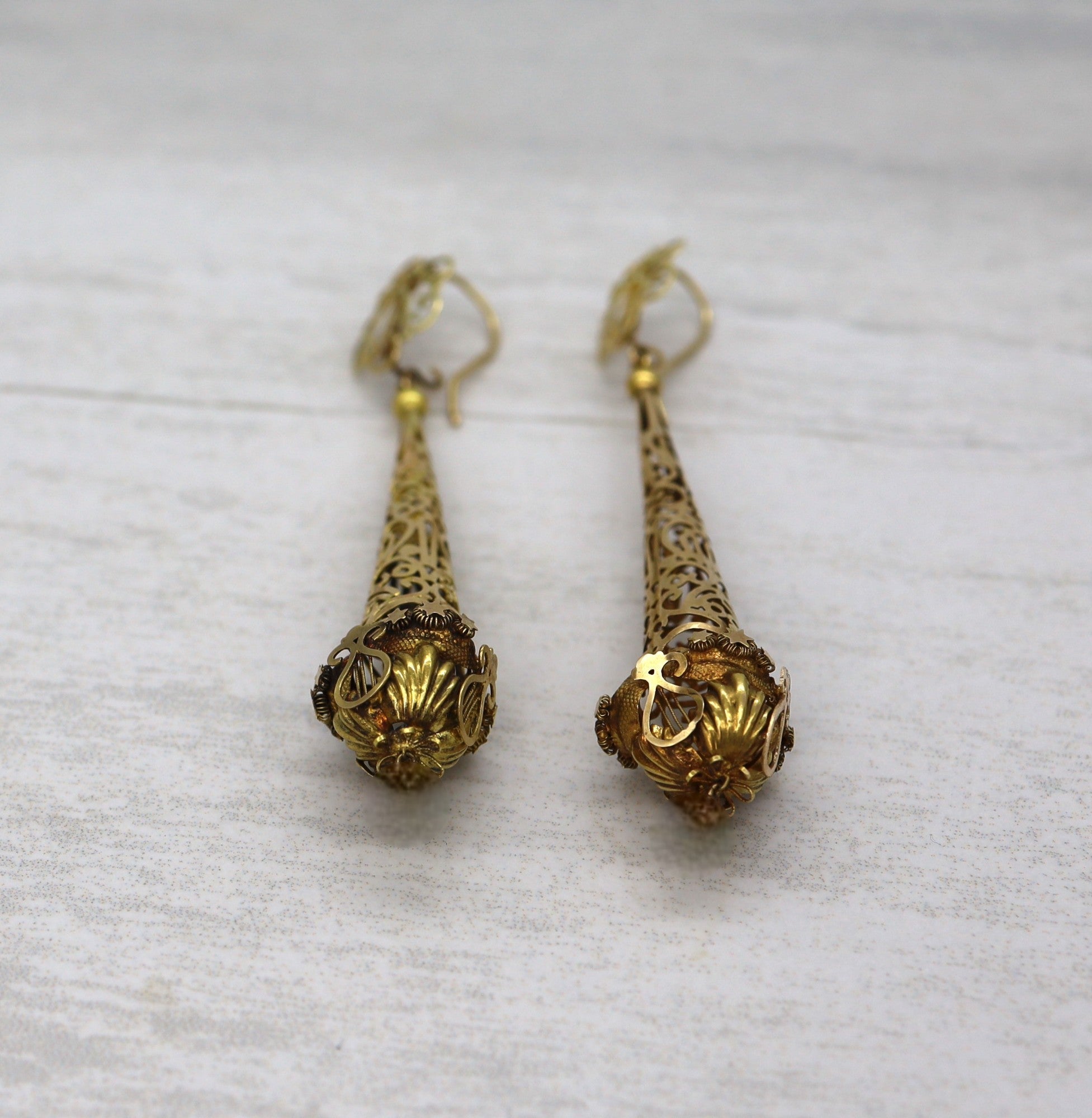 Day-and-Night 14k Gold Georgian Lyre Torpedo Earrings - Petra Star