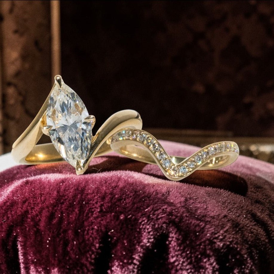 Diamond V Band For Marquise Solitaire - Petra Star