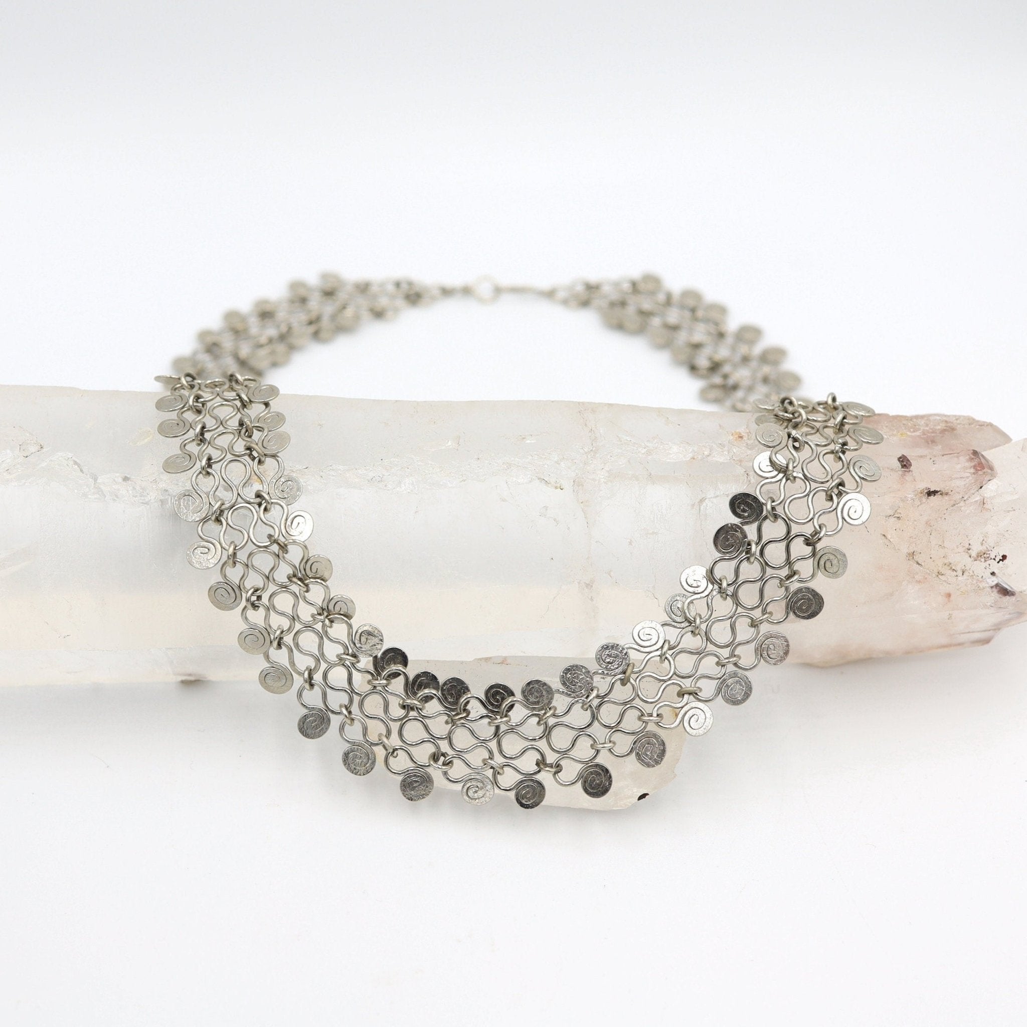 Egyptian-Style Wide Mesh Necklace Collar - Petra Star