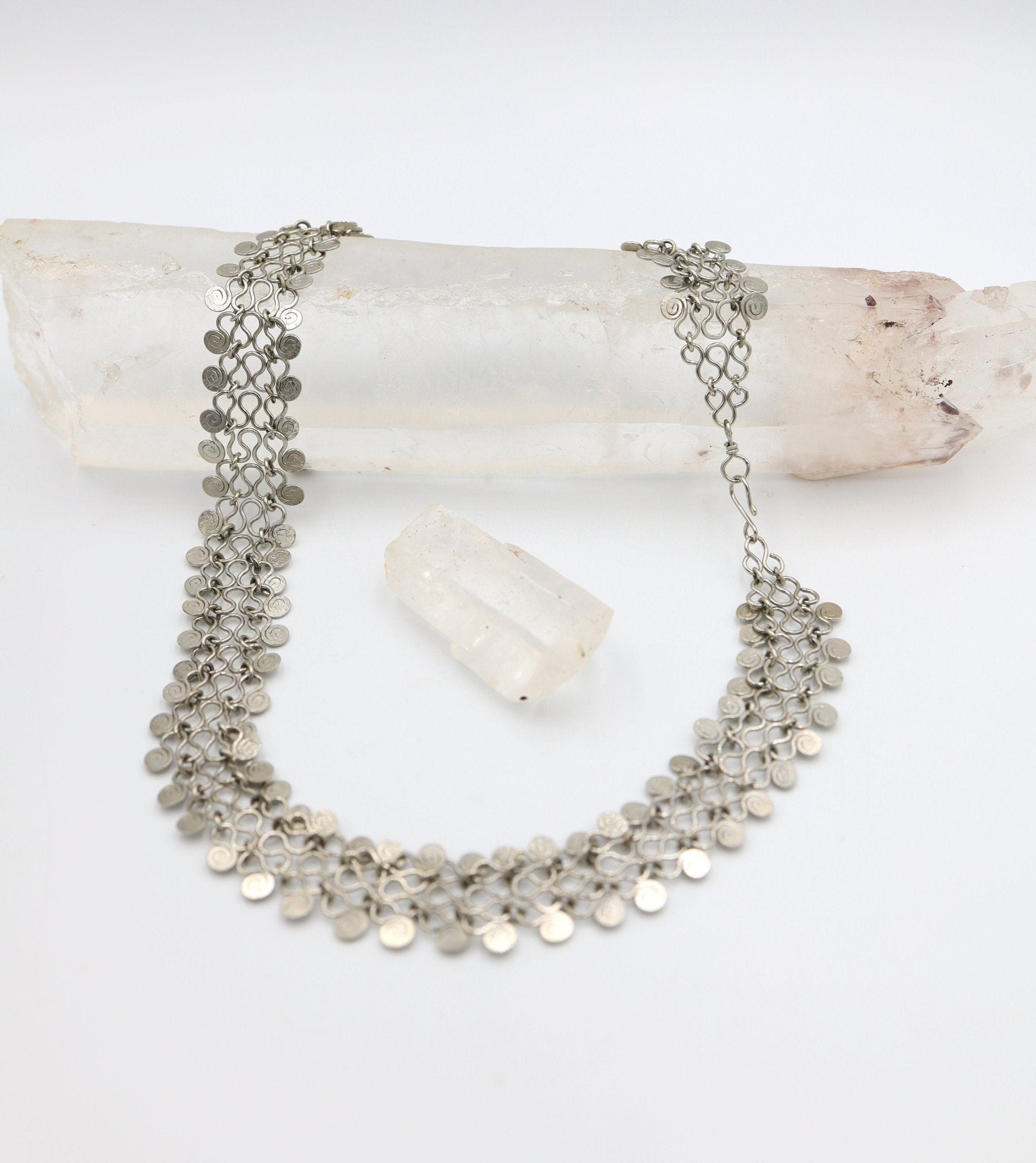 Egyptian-Style Wide Mesh Necklace Collar - Petra Star