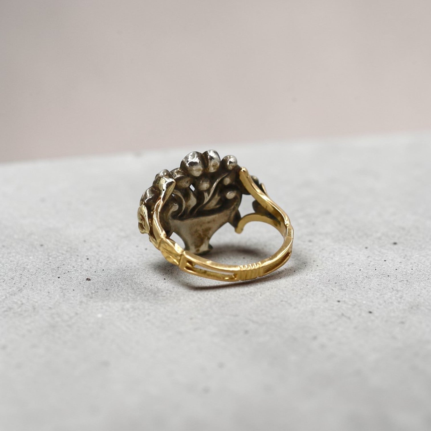 Georgian Gold & Silver Giardinetti Ring with Floral and Leaf Motifs - Petra Star
