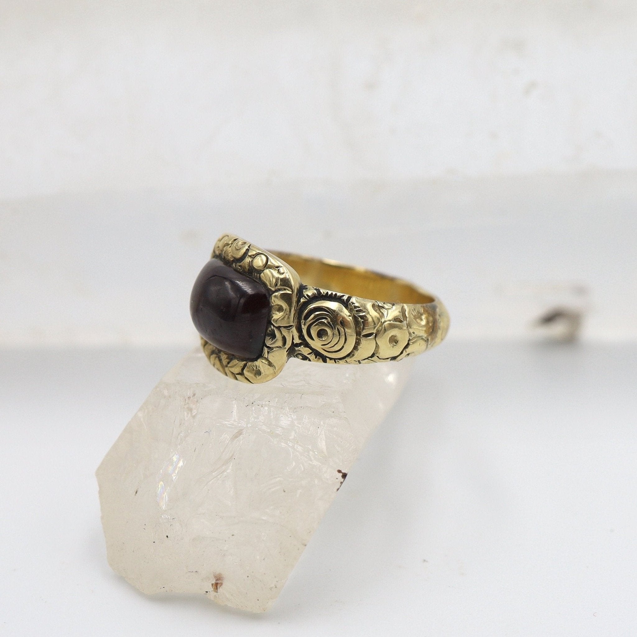 Georgian Memento Mori Mourning Ring with Garnet - Petra Star