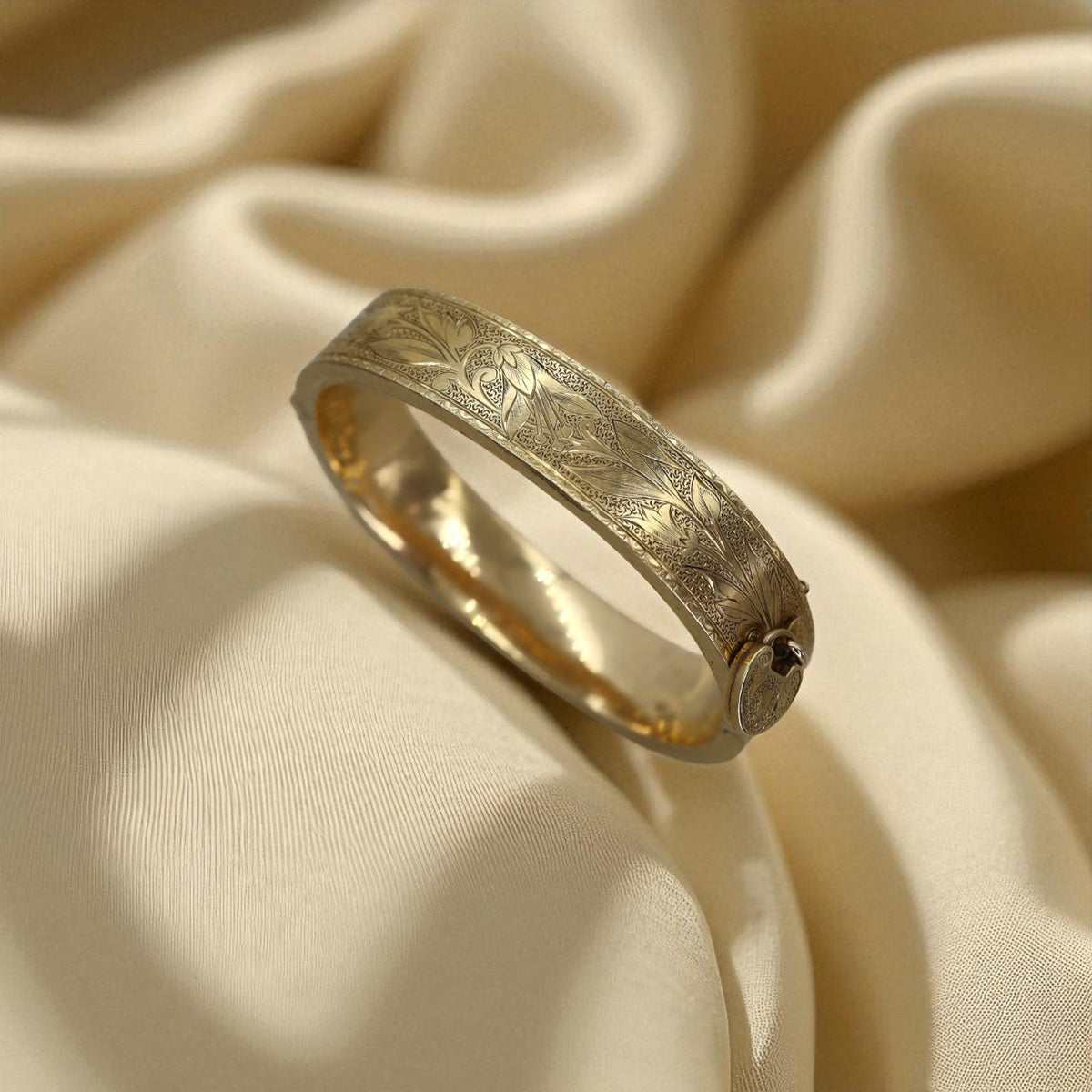 Gold Filled Victorian Bangle Bracelet - Petra Star
