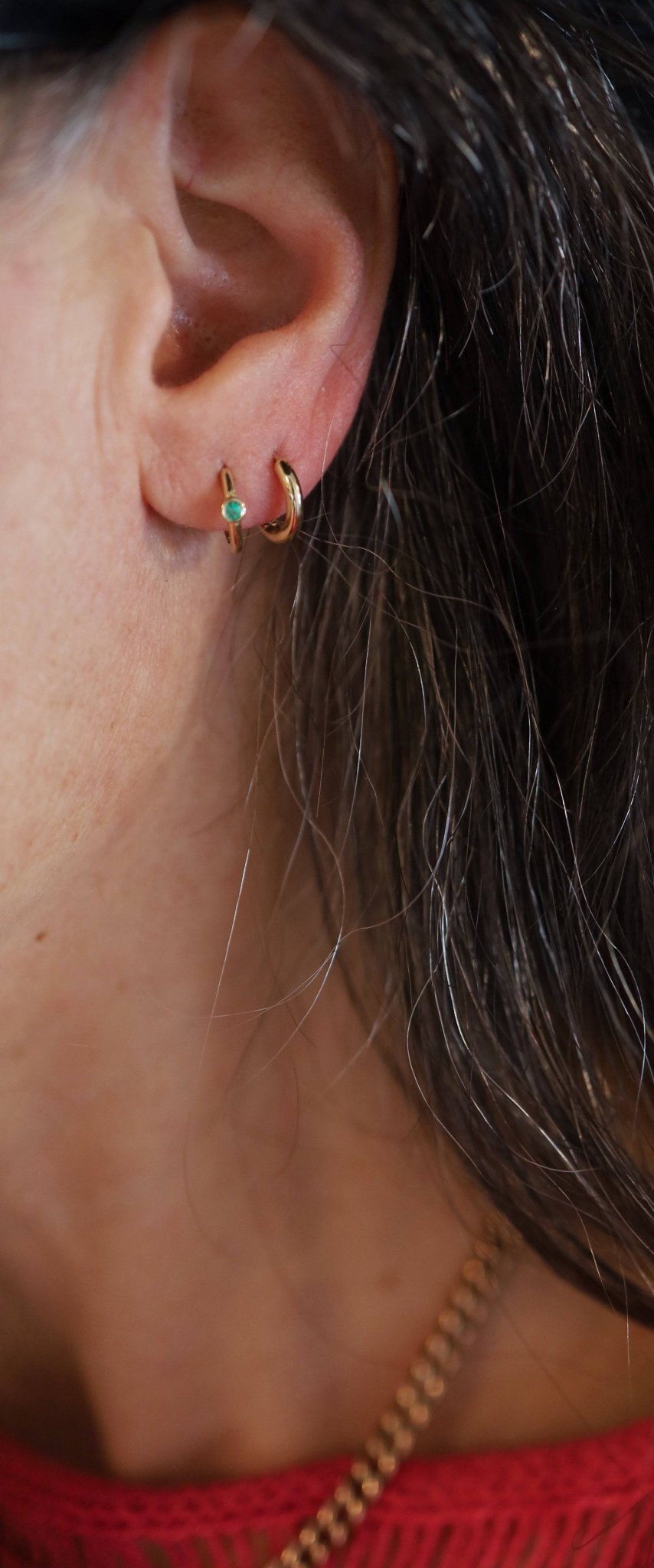 Huggie Hoops with Emerald in 14k Gold - Petra Star