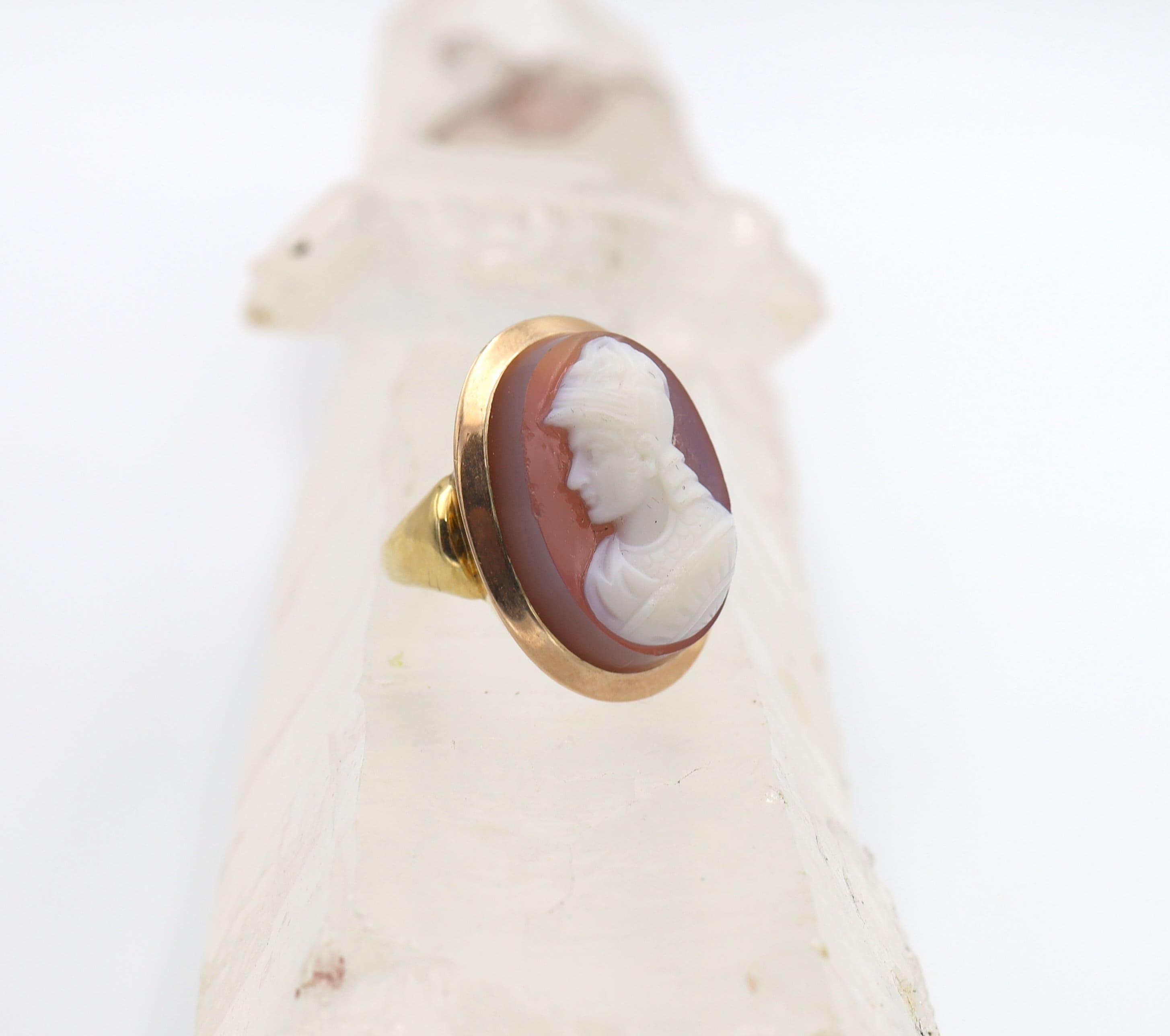 Victorian-style stone cameo ring with carved agate in 14k yellow gold setting, vintage jewelry with detailed profile carving
