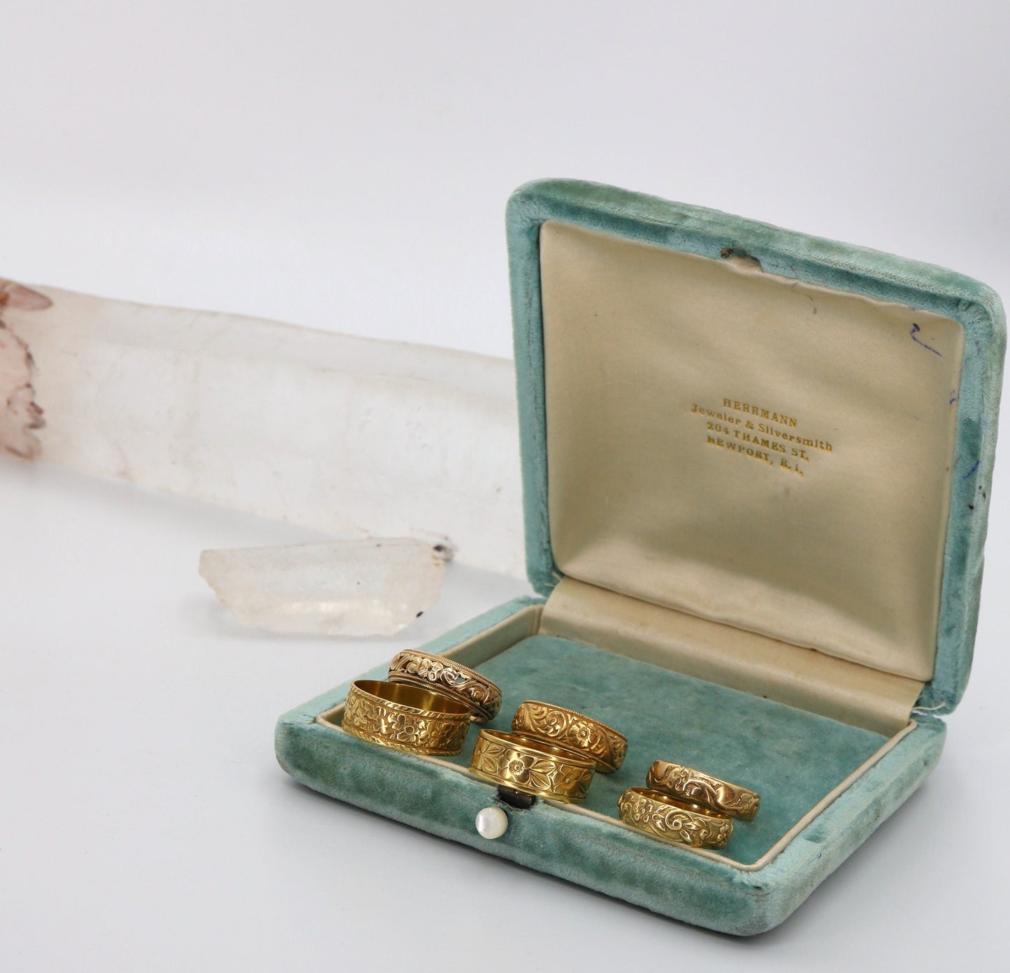 Victorian 18k Gold Band 5 MM Wide Finger Size 5 - Petra Star