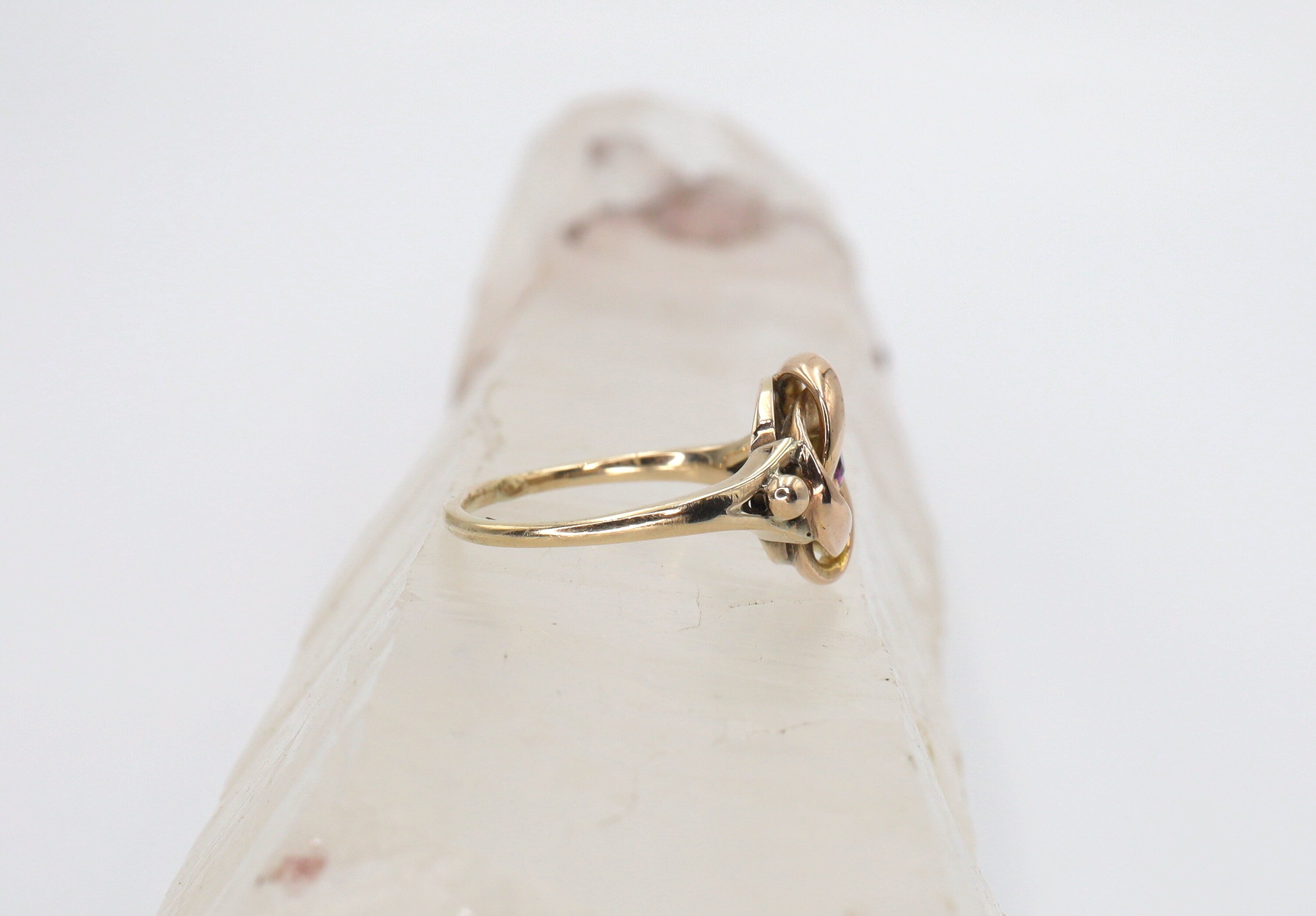 Vintage Love Knot Ring 14k Gold with Ruby - JL1733 - Petra Star