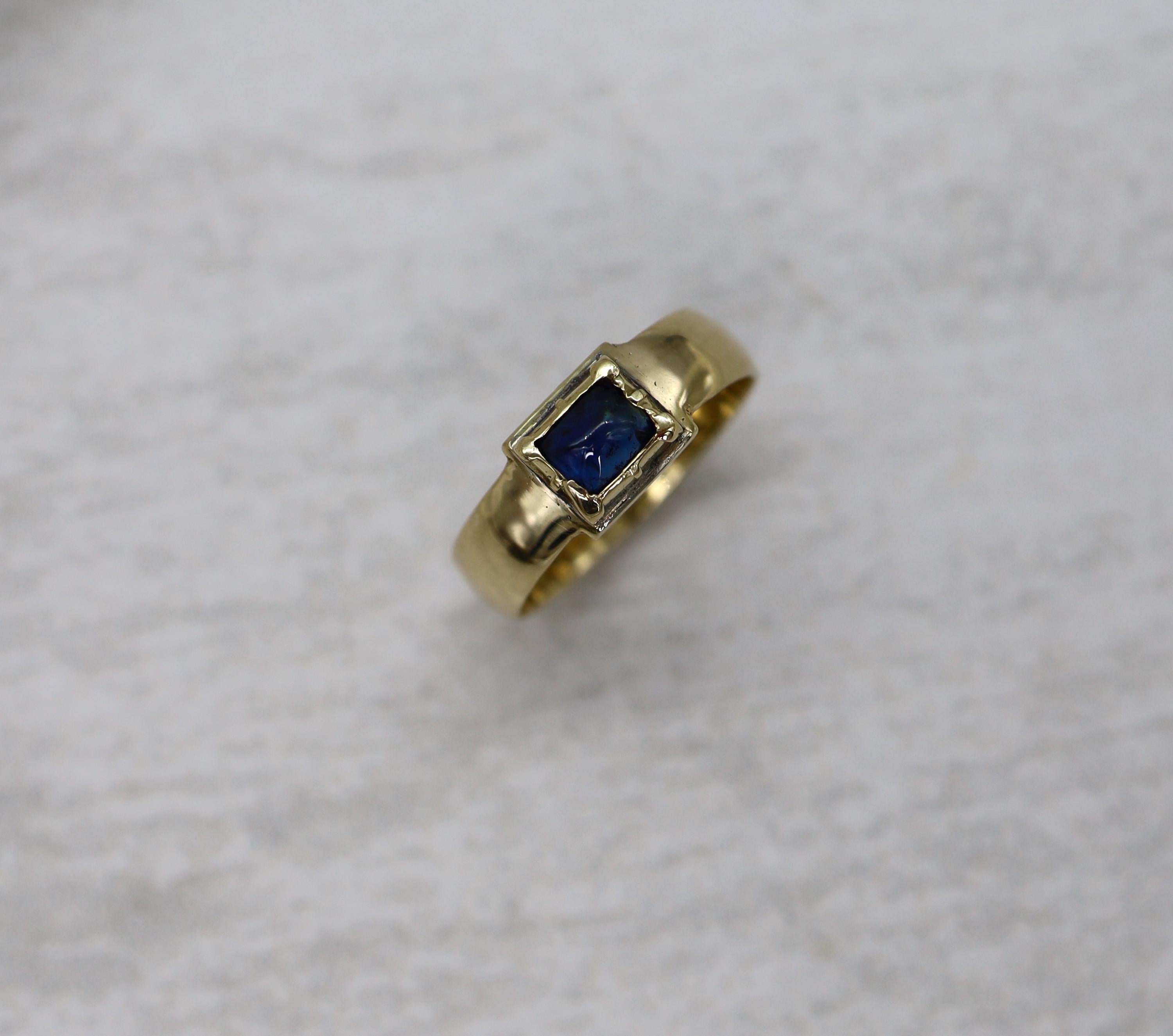 Sapphire Band 0.79 cts Sugarloaf Cut - Petra Star