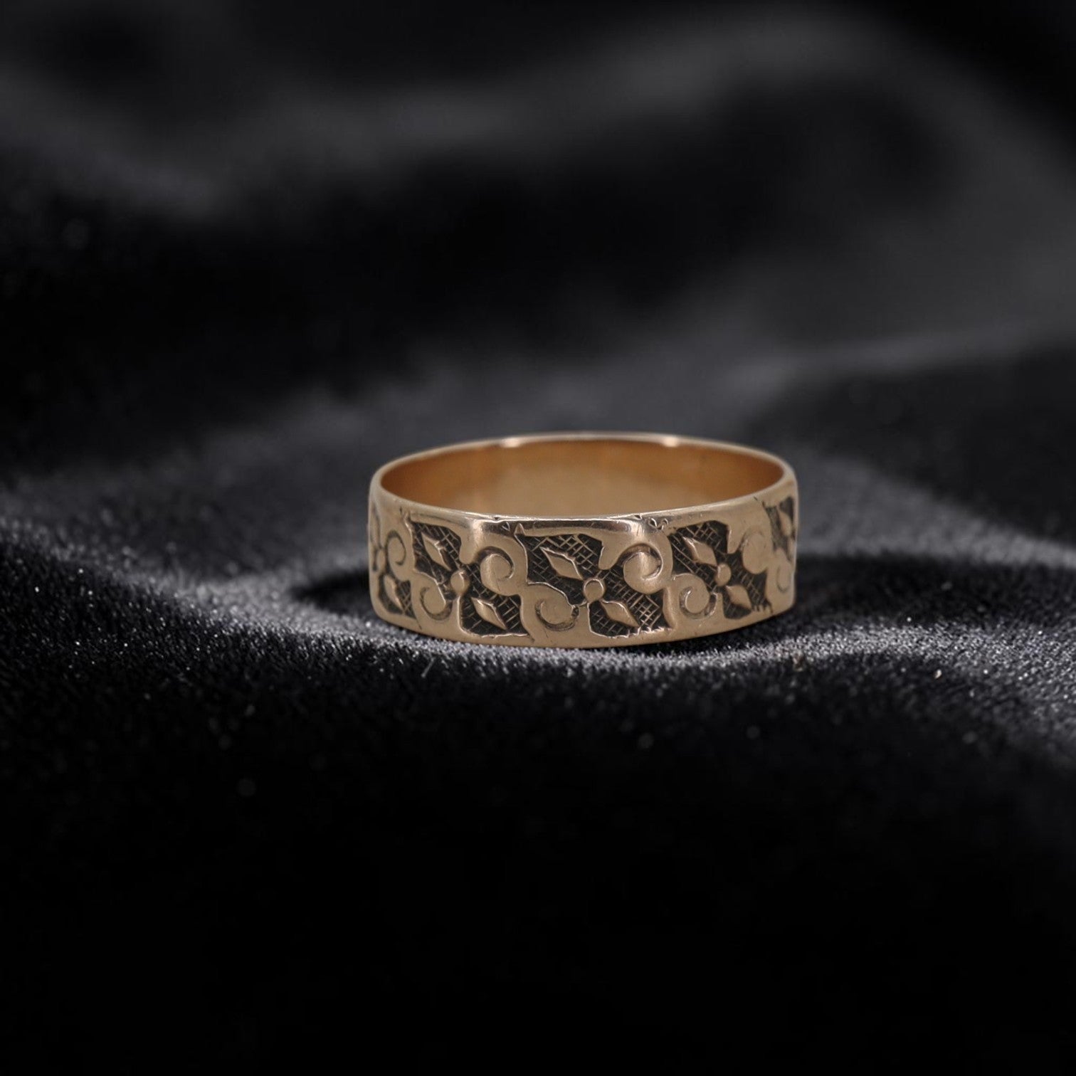 Late Victorian Pink Gold Cigar Band Ring | 10K Embossed Scroll | Antique Estate Band | Size 5 | Petra Star - Petra Star