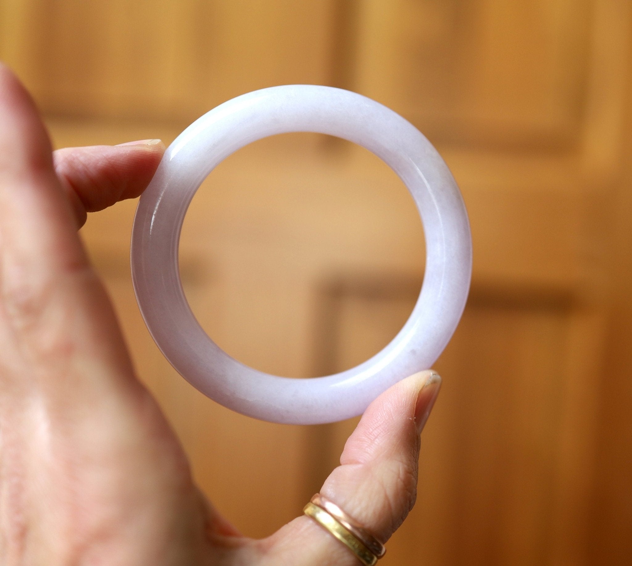 Lavender and White Jade Bangle - Petra Star