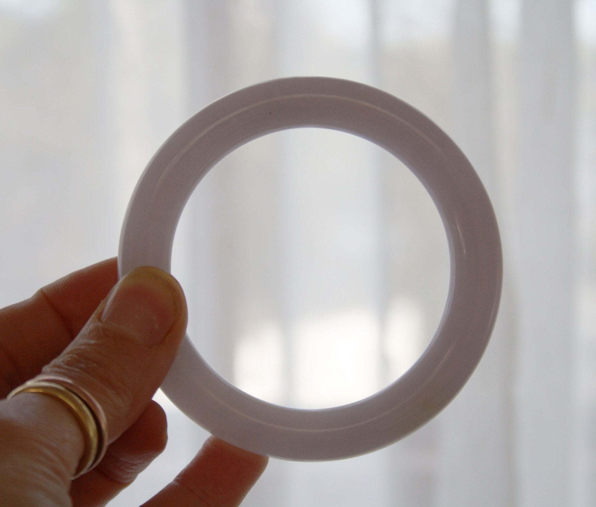 Lavender and White Jade Bangle - Petra Star