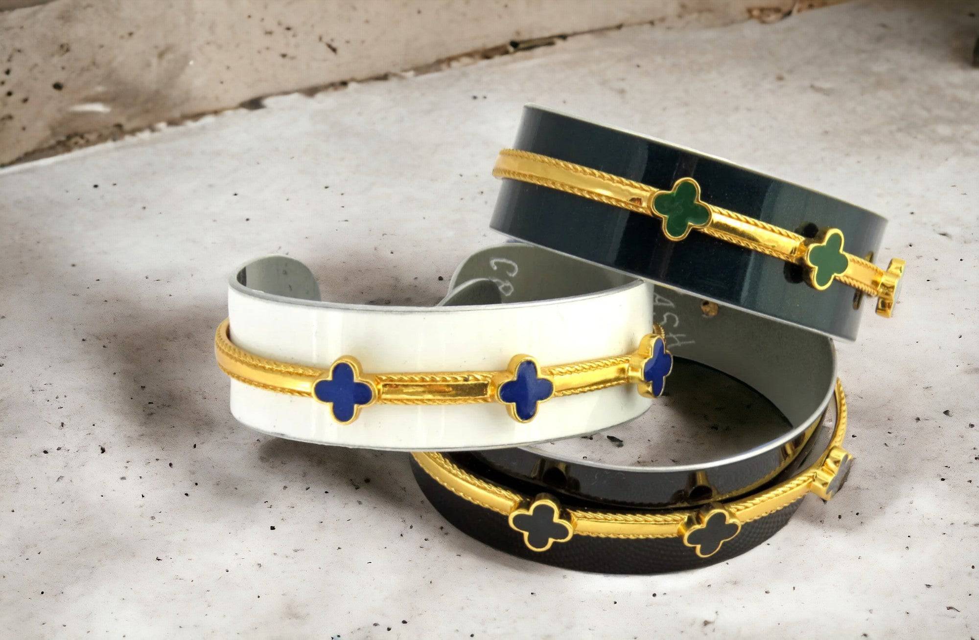 Mercedes C300 Green Clover Cuff - Petra Star