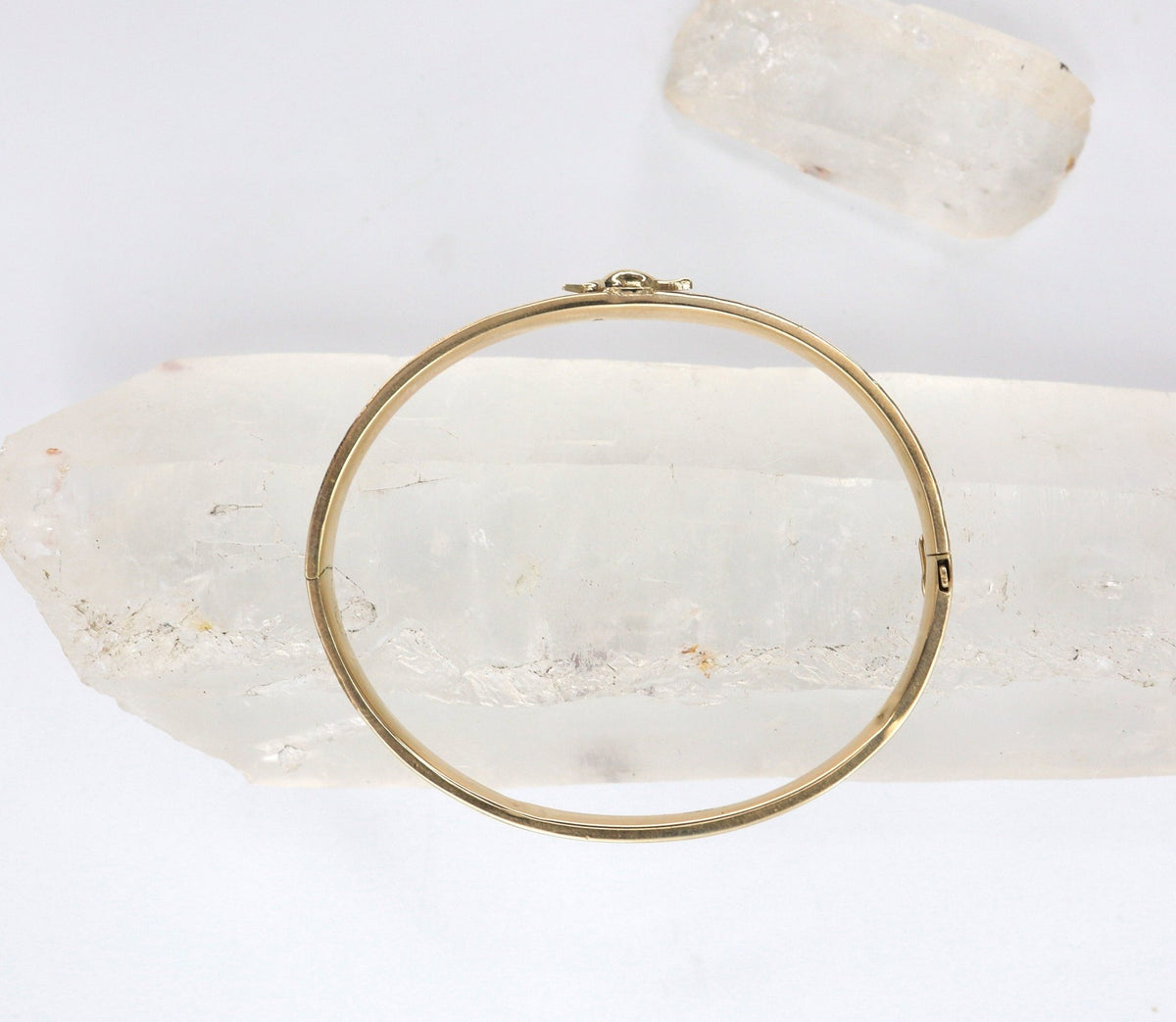 Mid-Century 14k Gold Hummingbird Bangle Bracelet - Petra Star