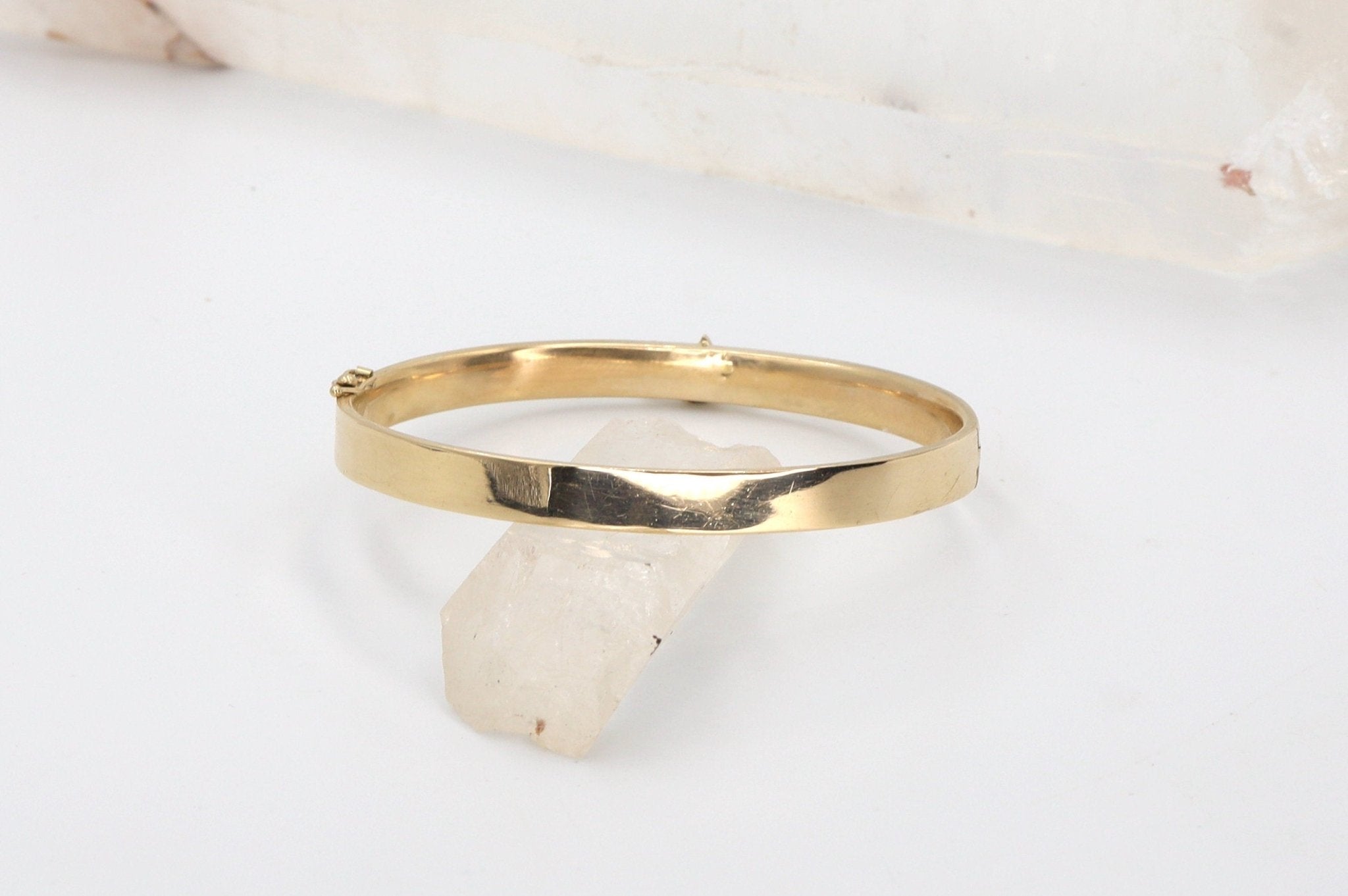 Mid-Century 14k Gold Hummingbird Bangle Bracelet - Petra Star