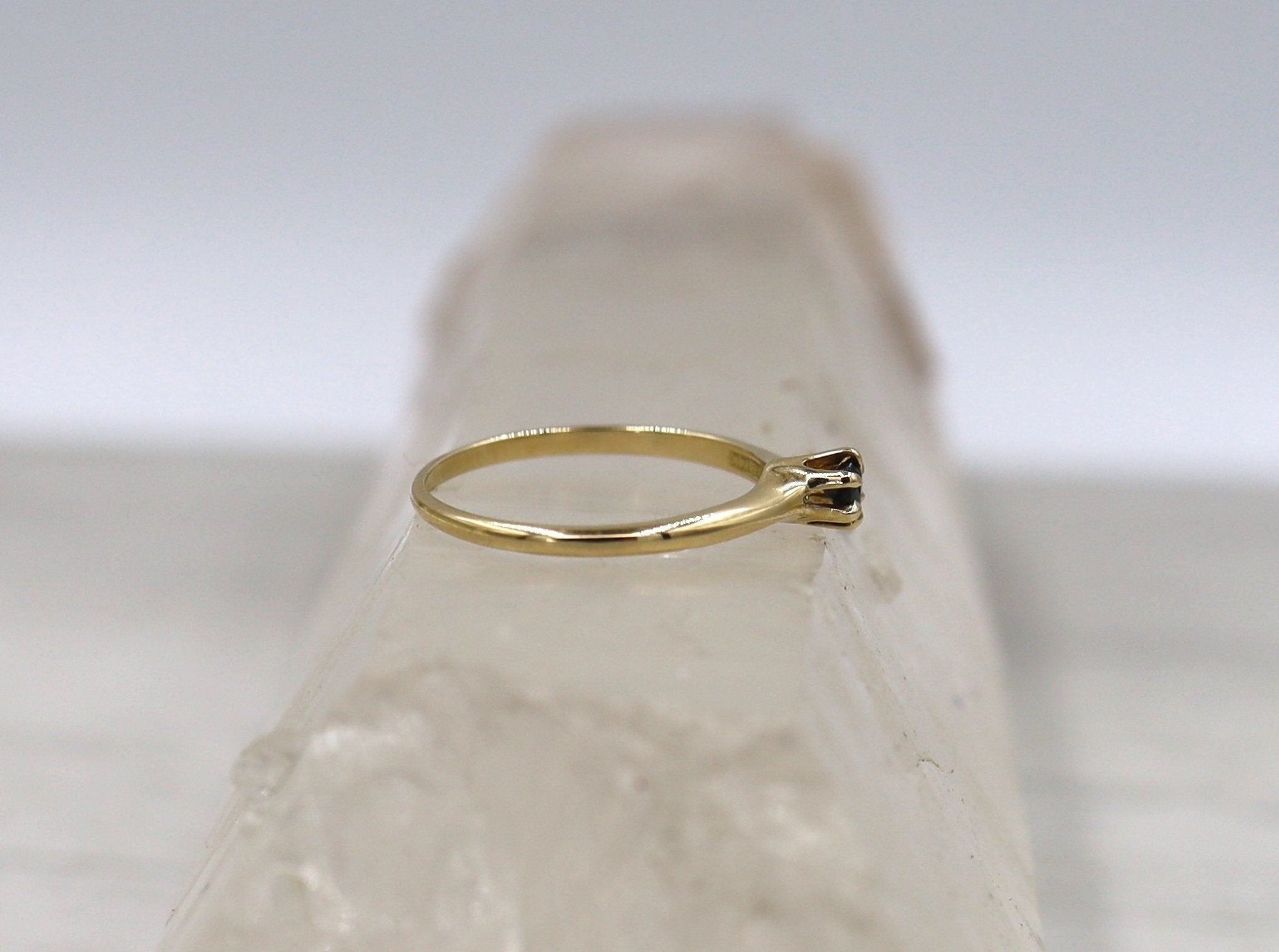 Ostby & Barton Victorian Sapphire Solitaire Ring in 14k Gold - Petra Star