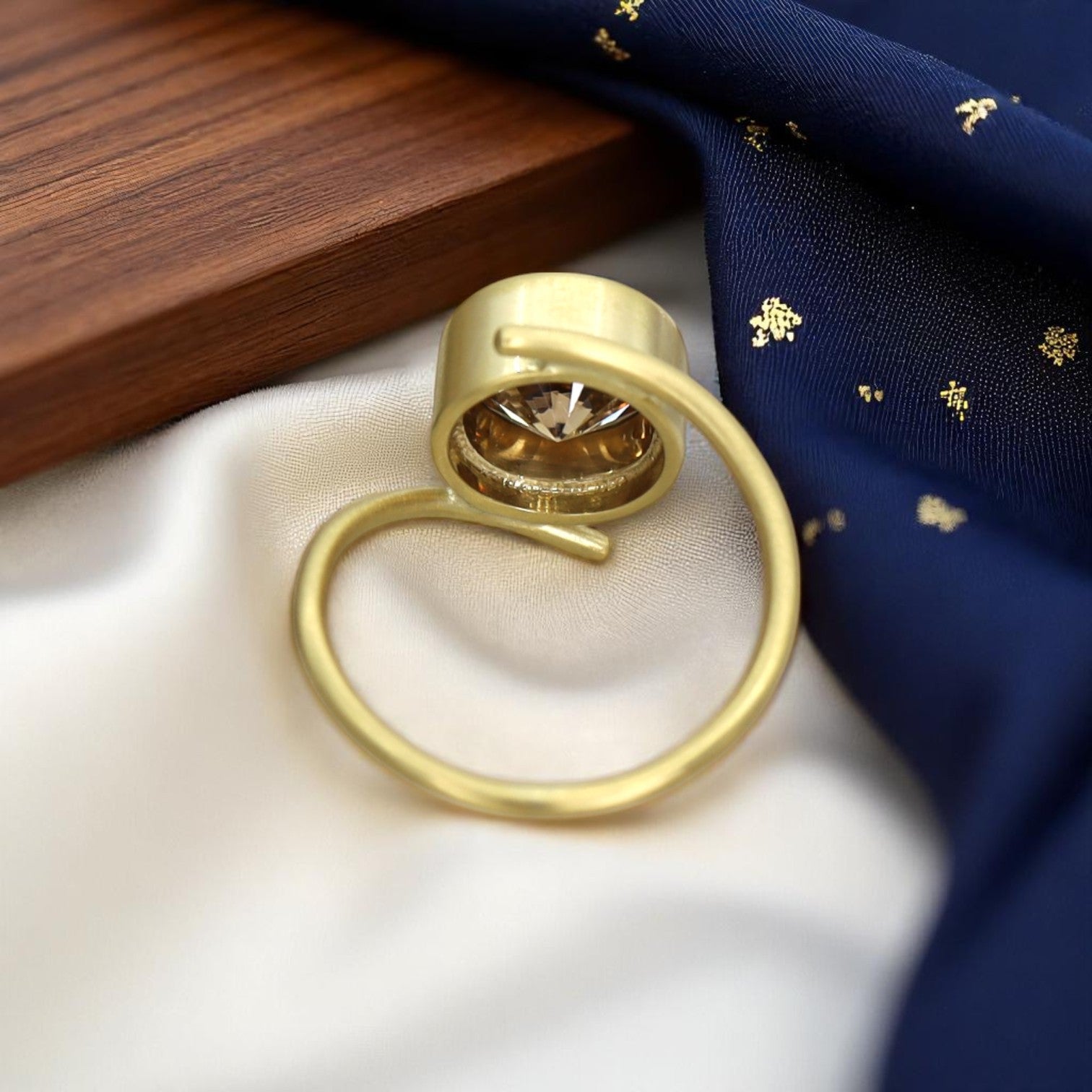 Peach Zircon Ring in 18K Gold Petra Star Design - Petra Star