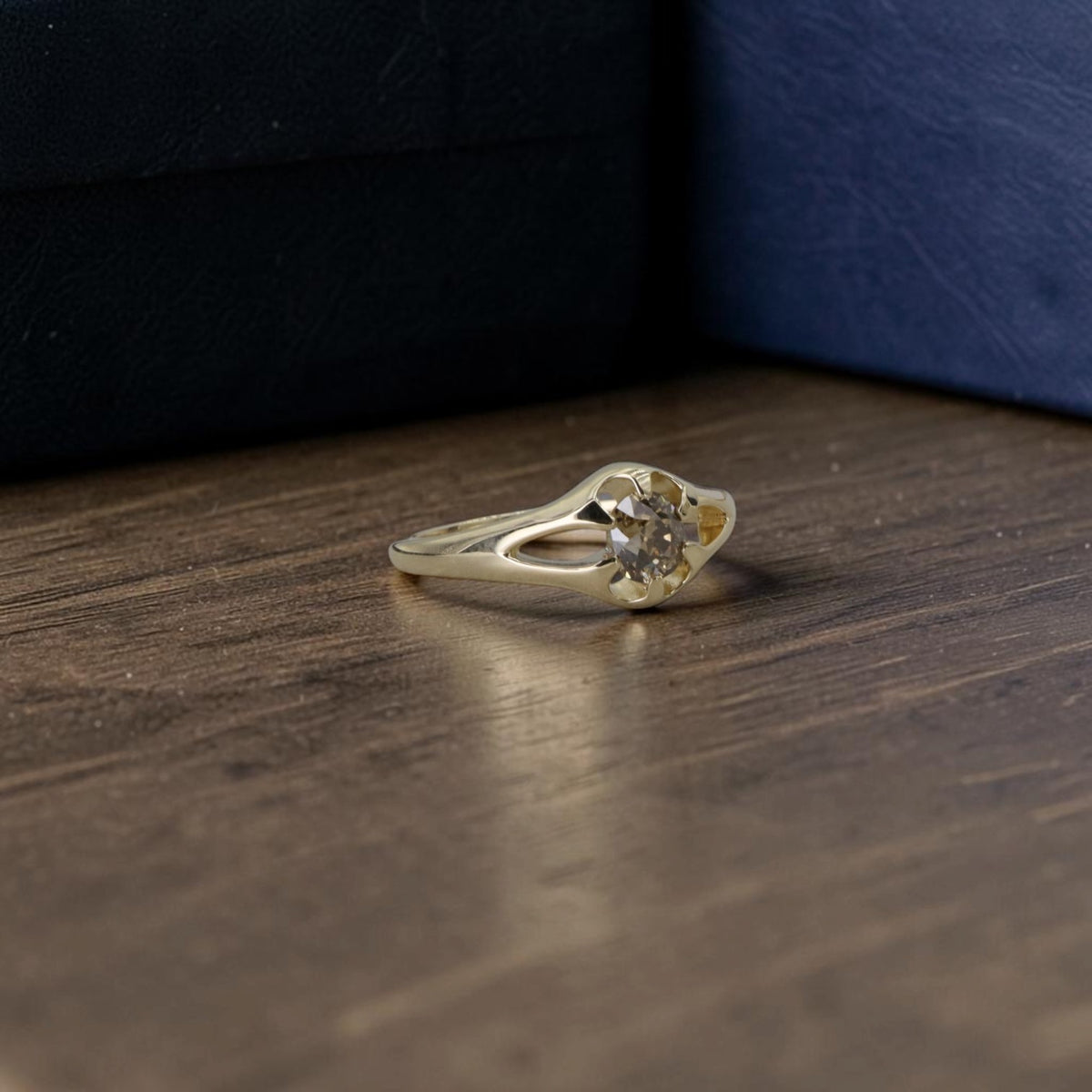 Cognac diamond Belcher ring