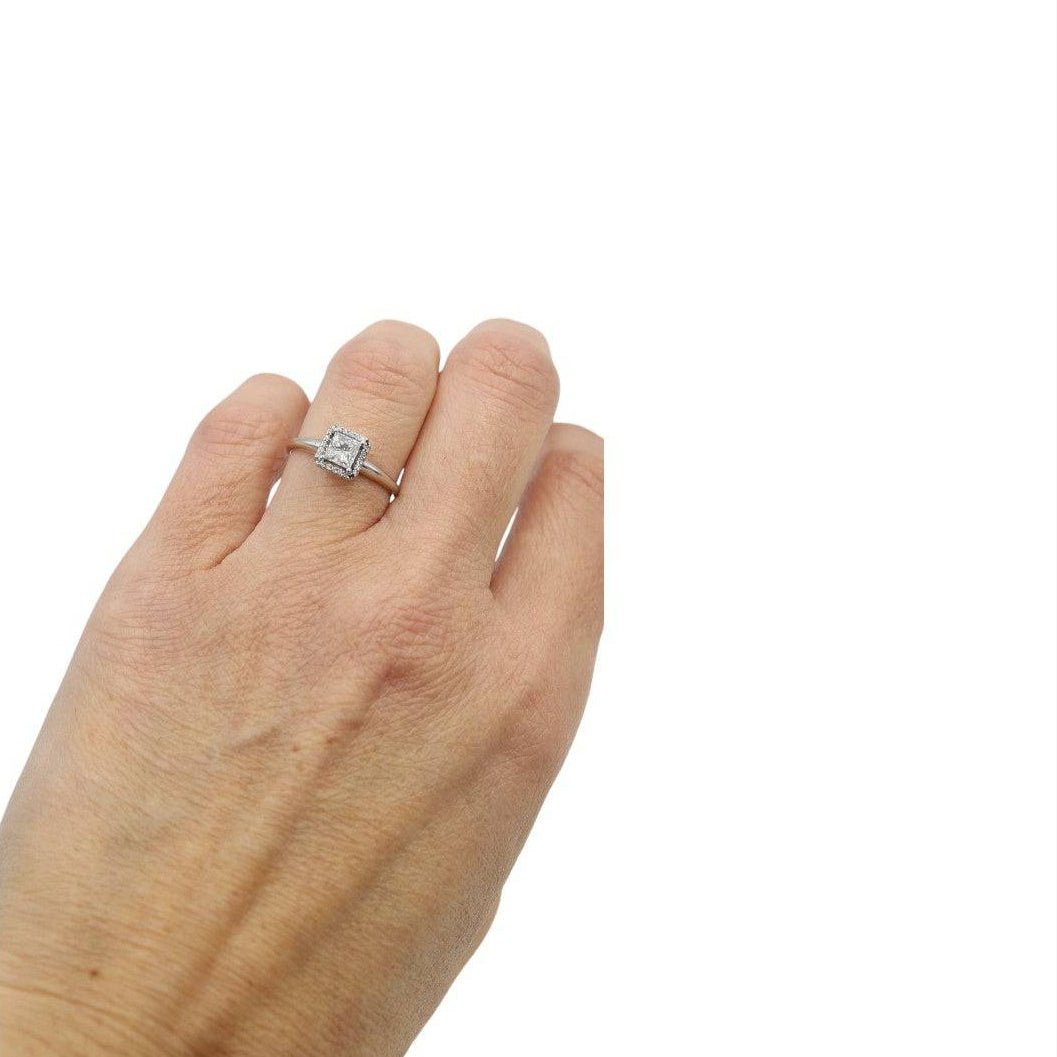 Princess-Cut Diamond Halo Ring - Petra Star