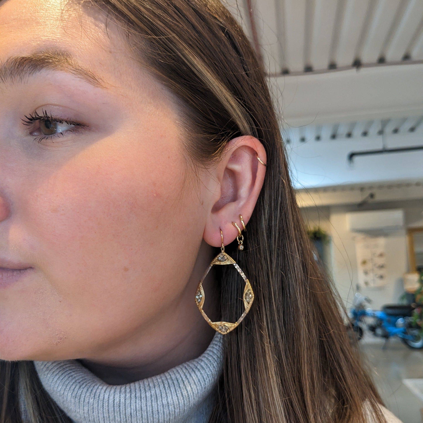 Four Corners Earrings With Crystal - Petra Star