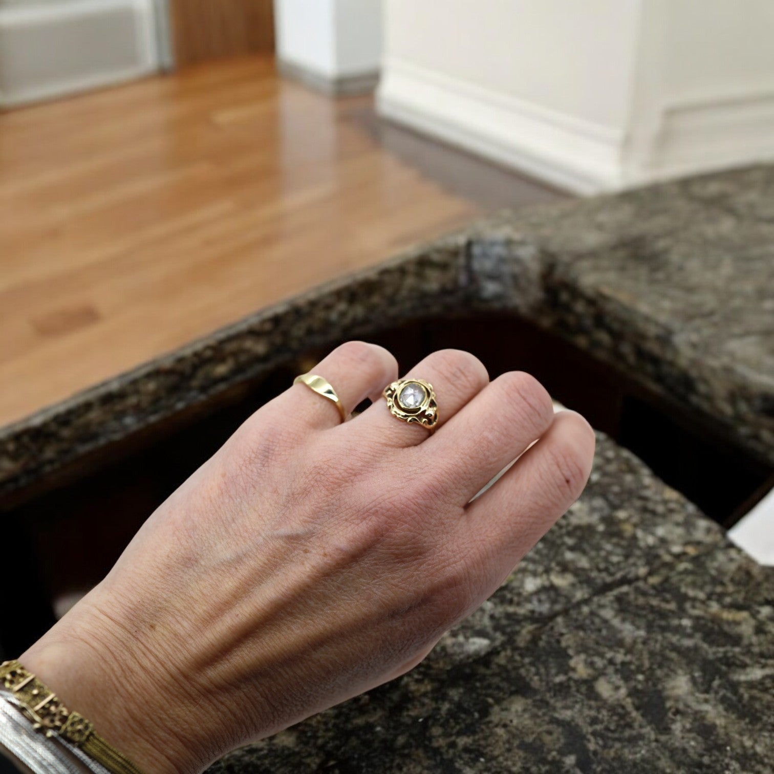Signet Pinky Ring - Petra Star