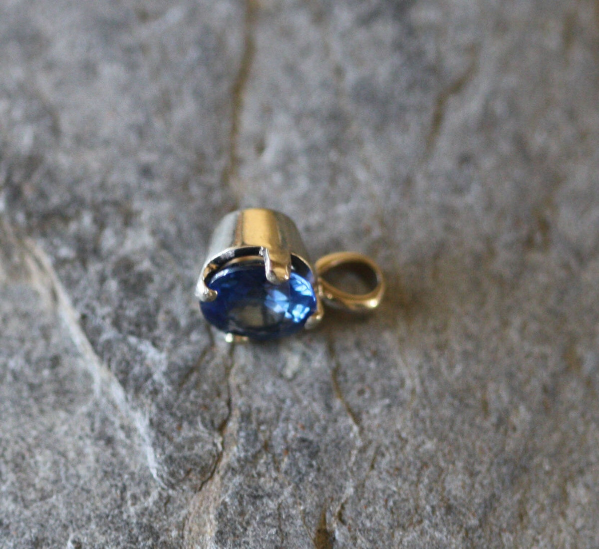 Simple Sapphire Pendant - Petra Star