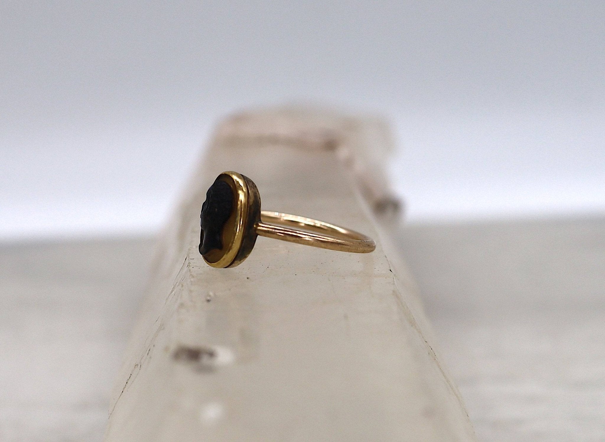 Victorian Blackamoor Ring Agate Cameo 14k Gold - Petra Star