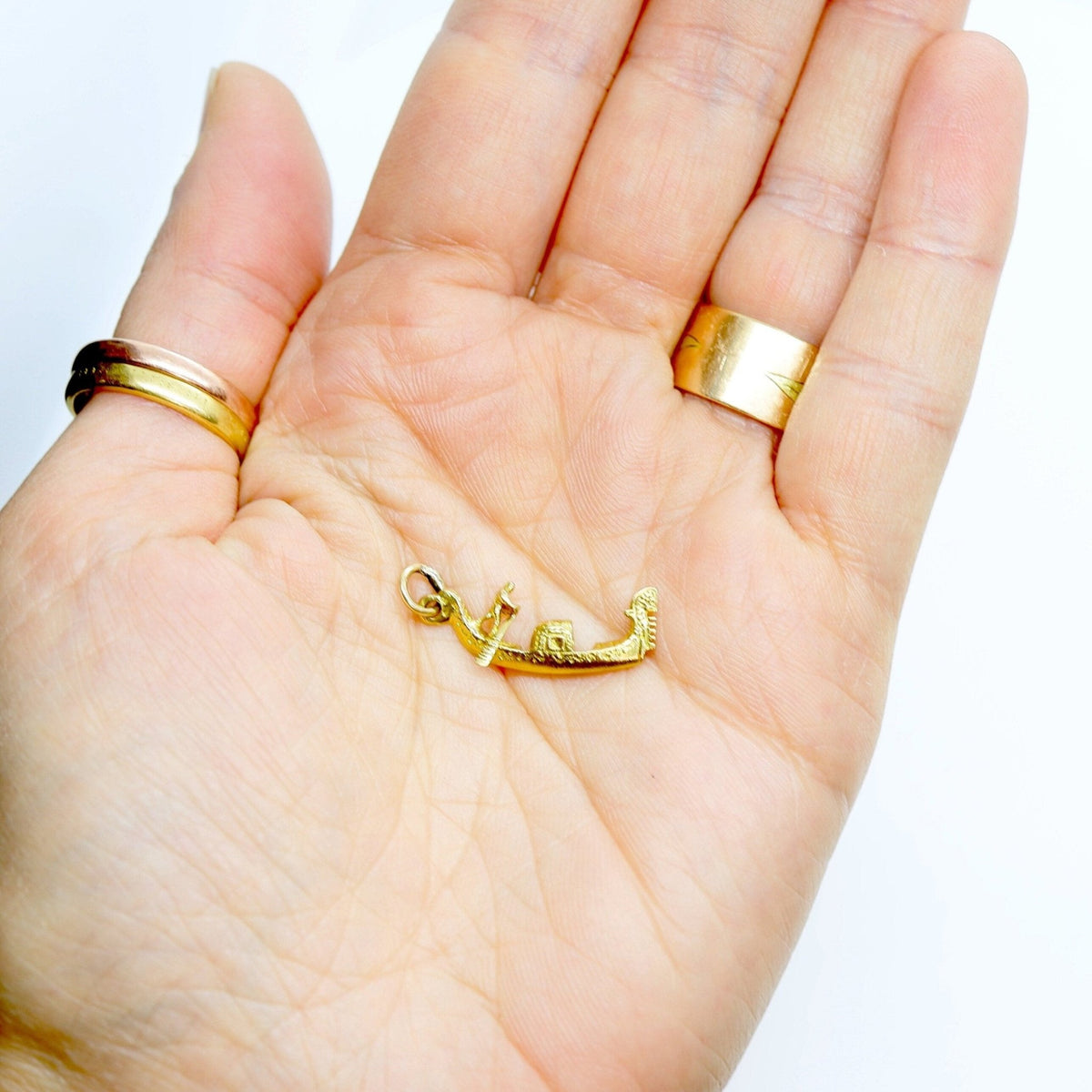 Vintage 18k Gold Gondola Charm - Petra Star