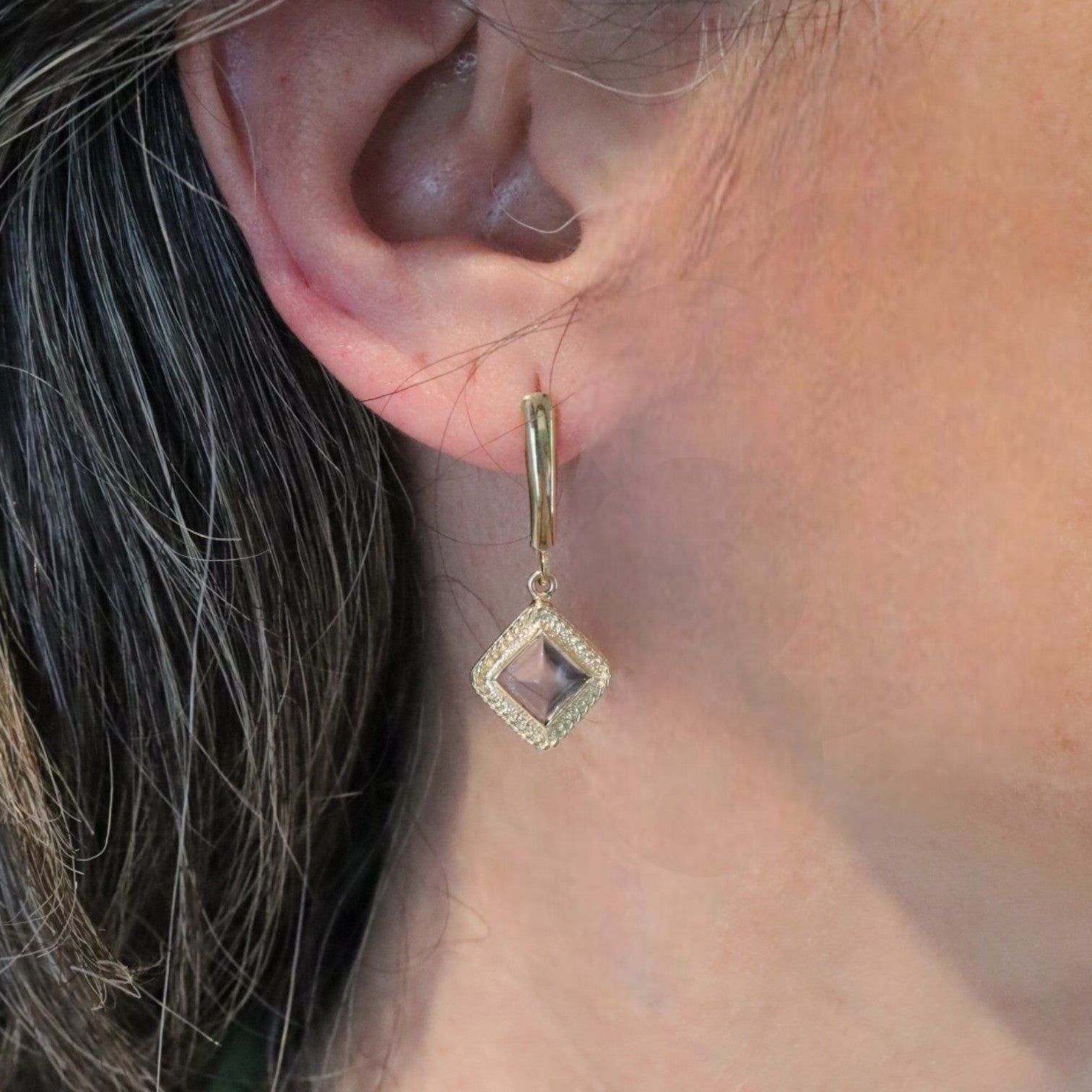 Vintage 1980s 14K Gold Sugarloaf Amethyst Drop Earrings - Petra Star