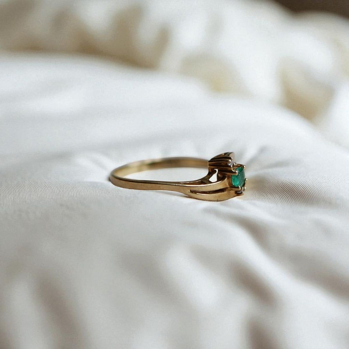 Vintage 1990s Emerald & Diamond Ring – 10k Yellow Gold, Prong Set - Petra StarRing