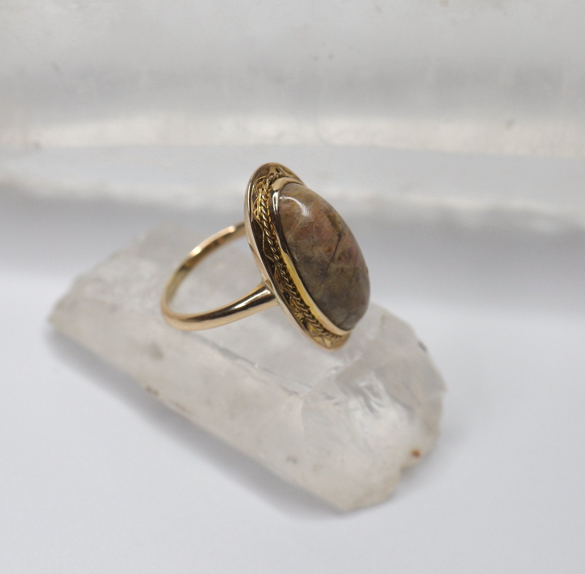 Vintage Jasper Ring 14k Yellow Gold Ring - Petra Star
